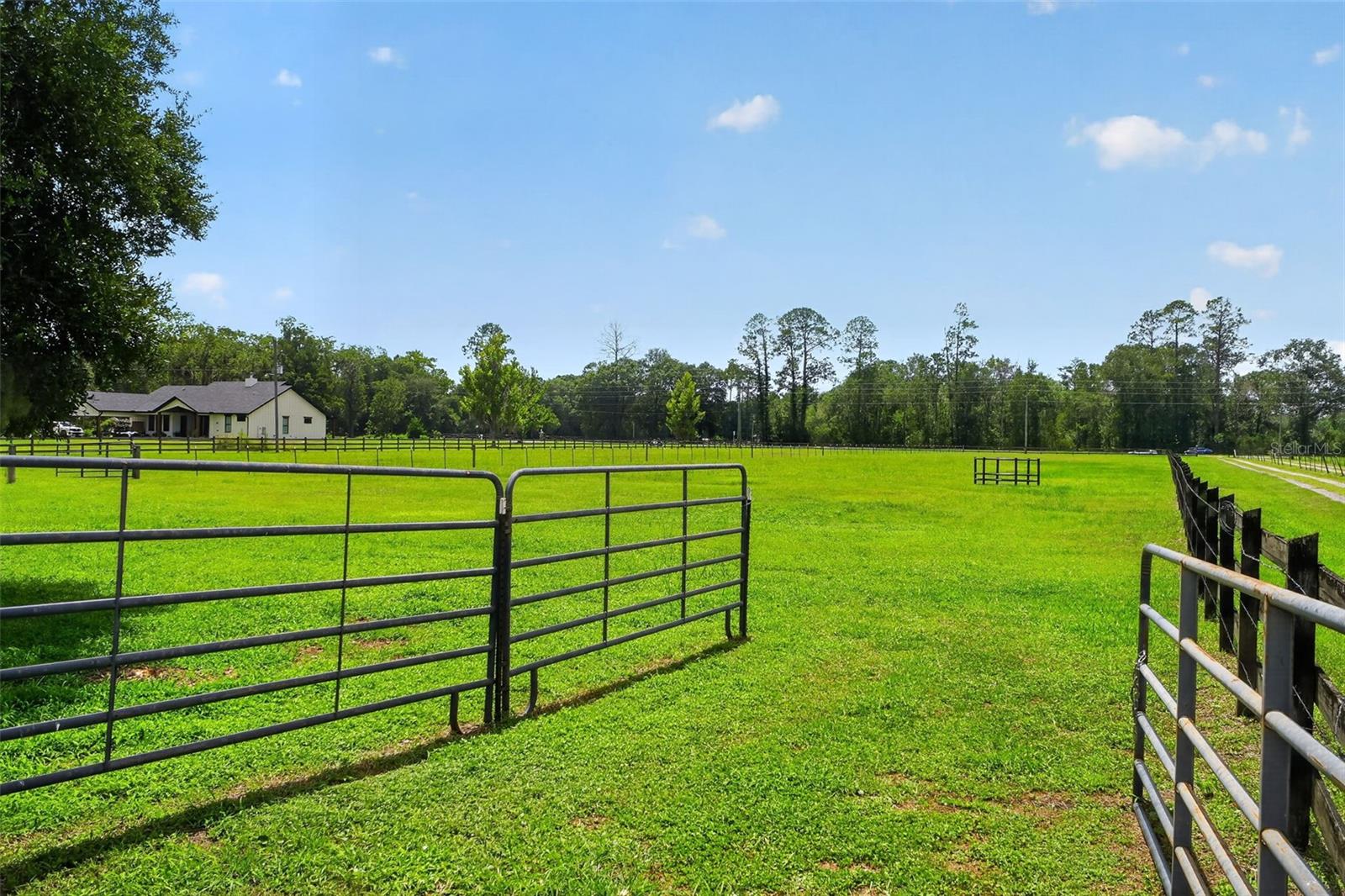 2527 NW COUNTY ROAD 225