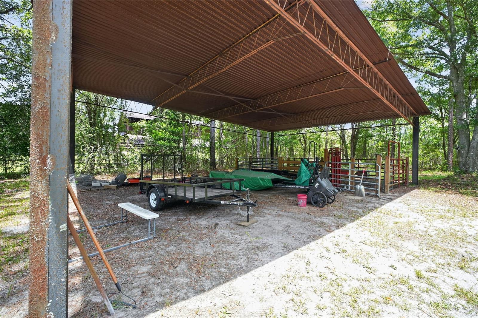 2527 NW COUNTY ROAD 225