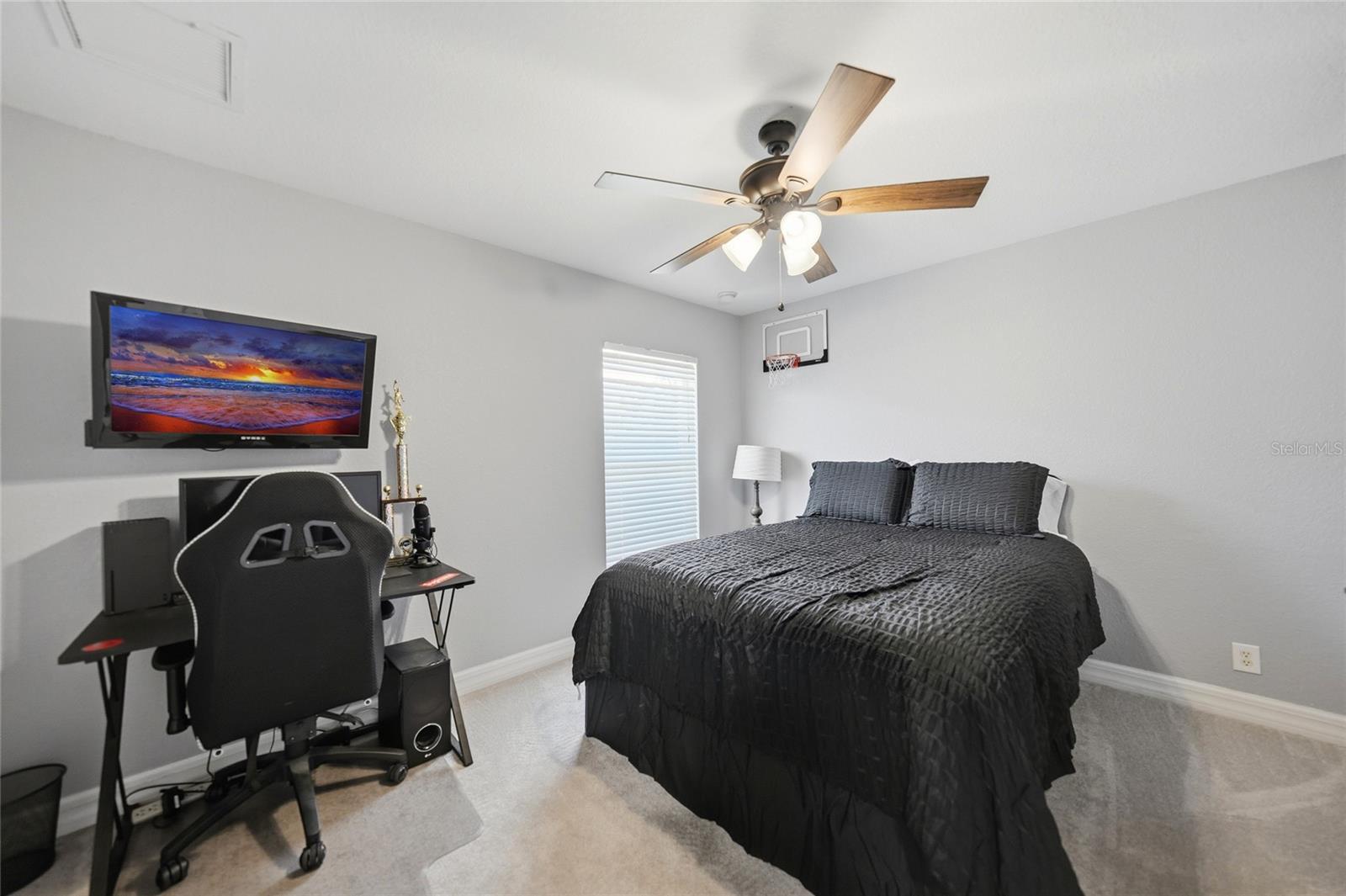 1282 CLEARVIEW DR