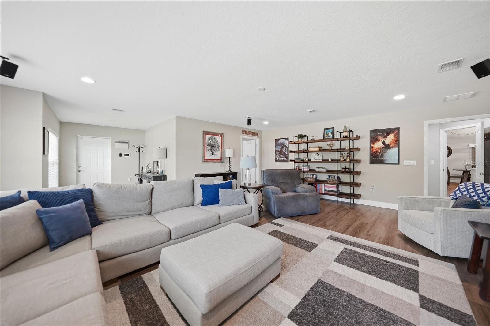 1282 CLEARVIEW DR