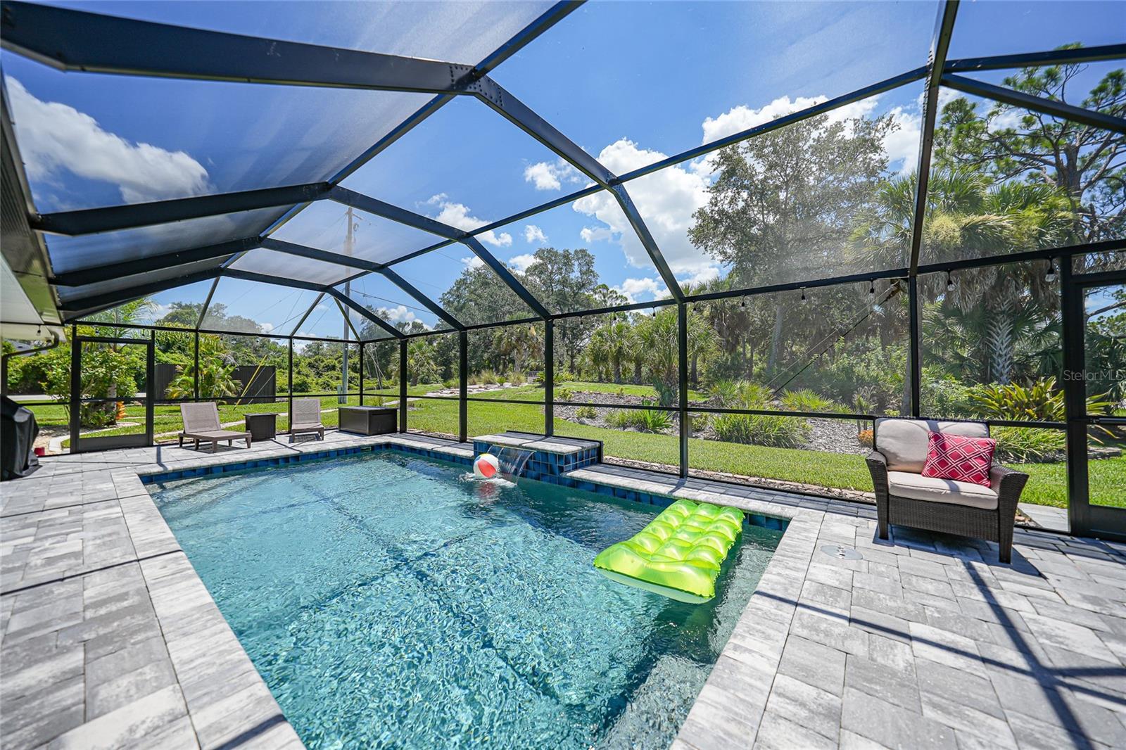 1282 CLEARVIEW DR