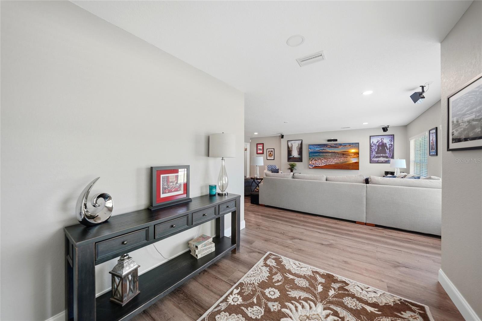 1282 CLEARVIEW DR