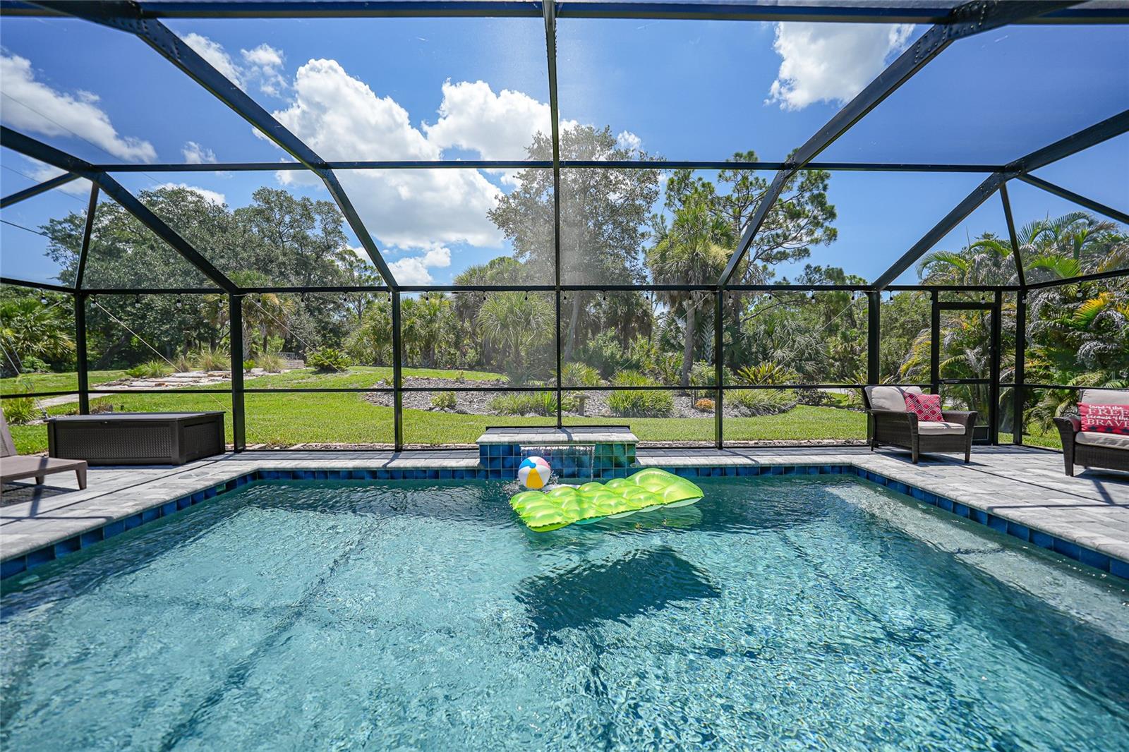1282 CLEARVIEW DR