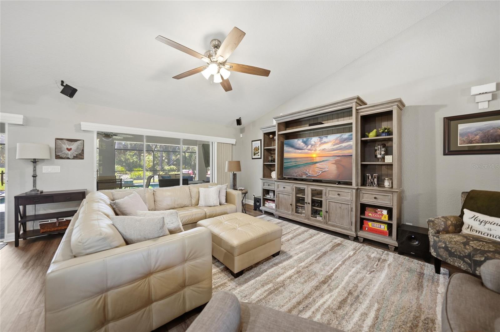 1282 CLEARVIEW DR
