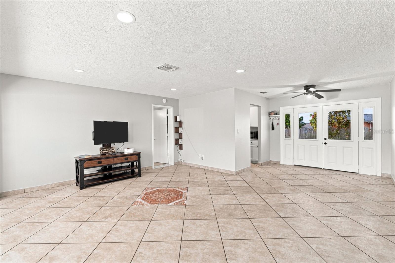 18186 IRIS RD