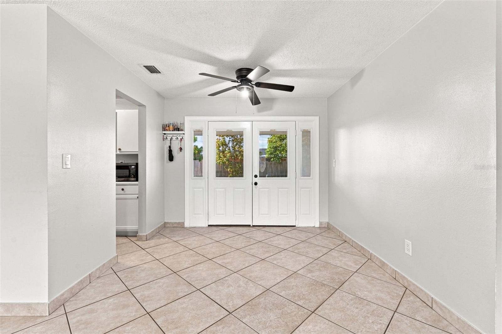 18186 IRIS RD