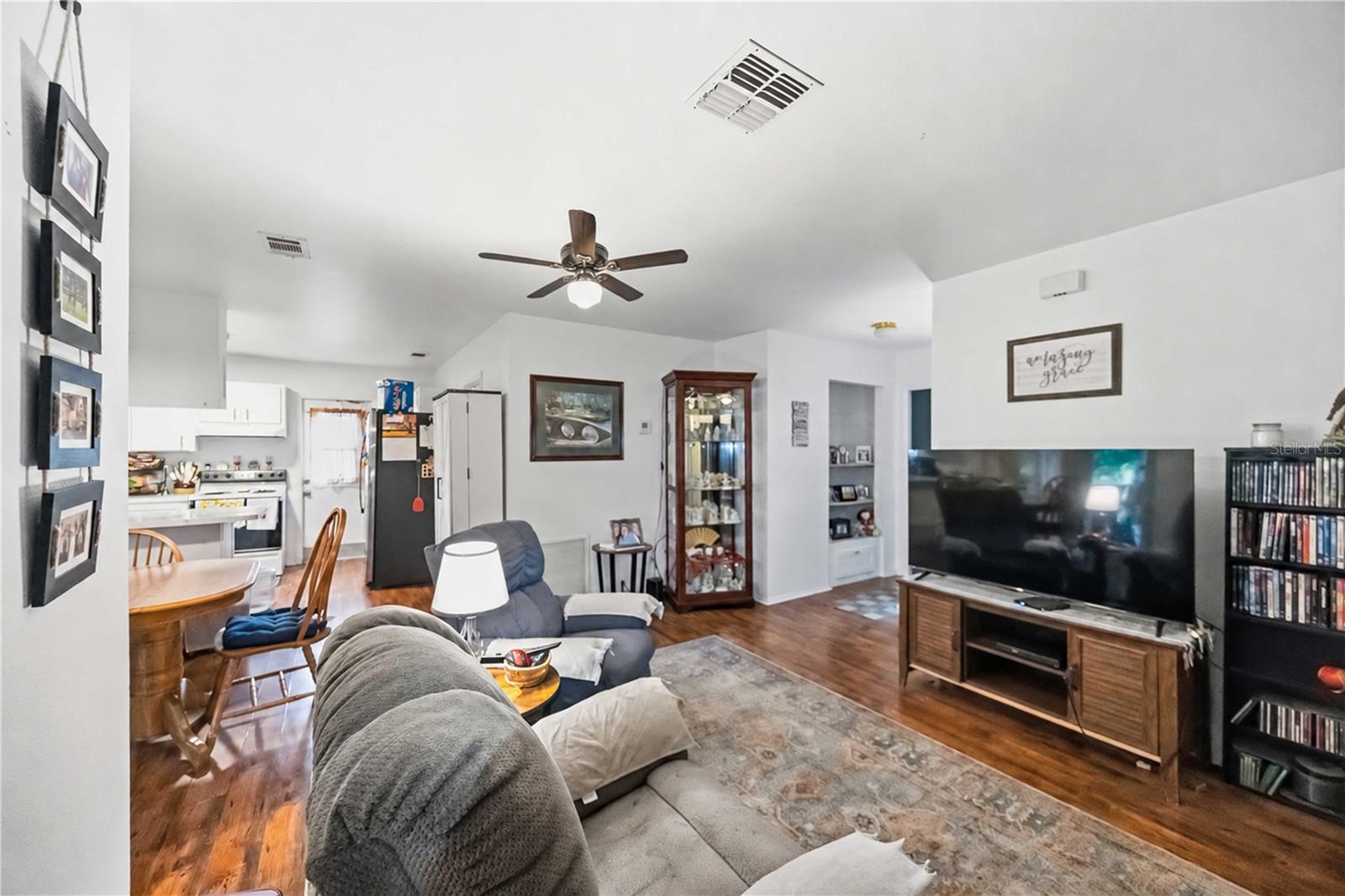 5409 KENWOOD DR