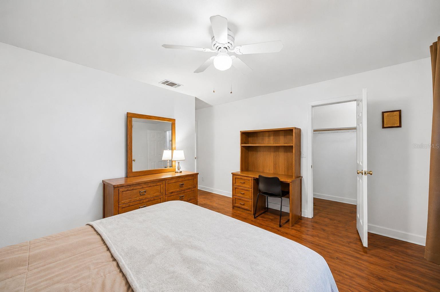 5409 KENWOOD DR