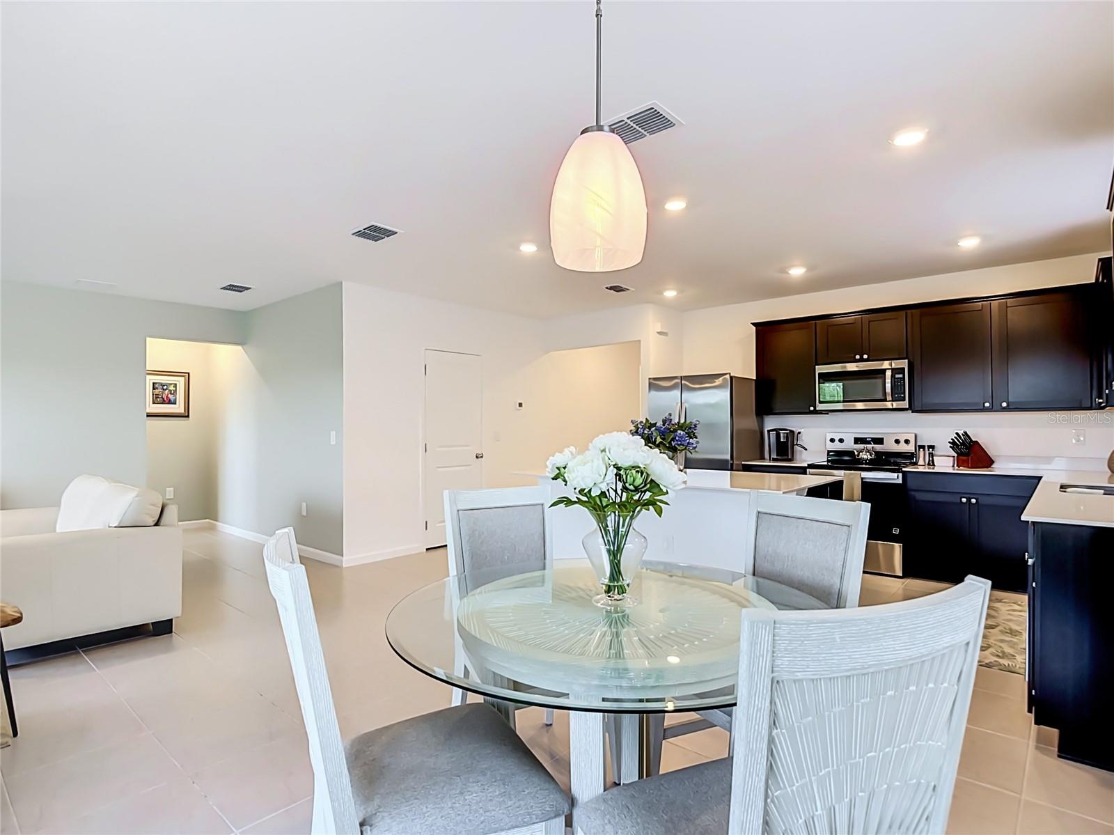 1211 CALOOSA COVE DR