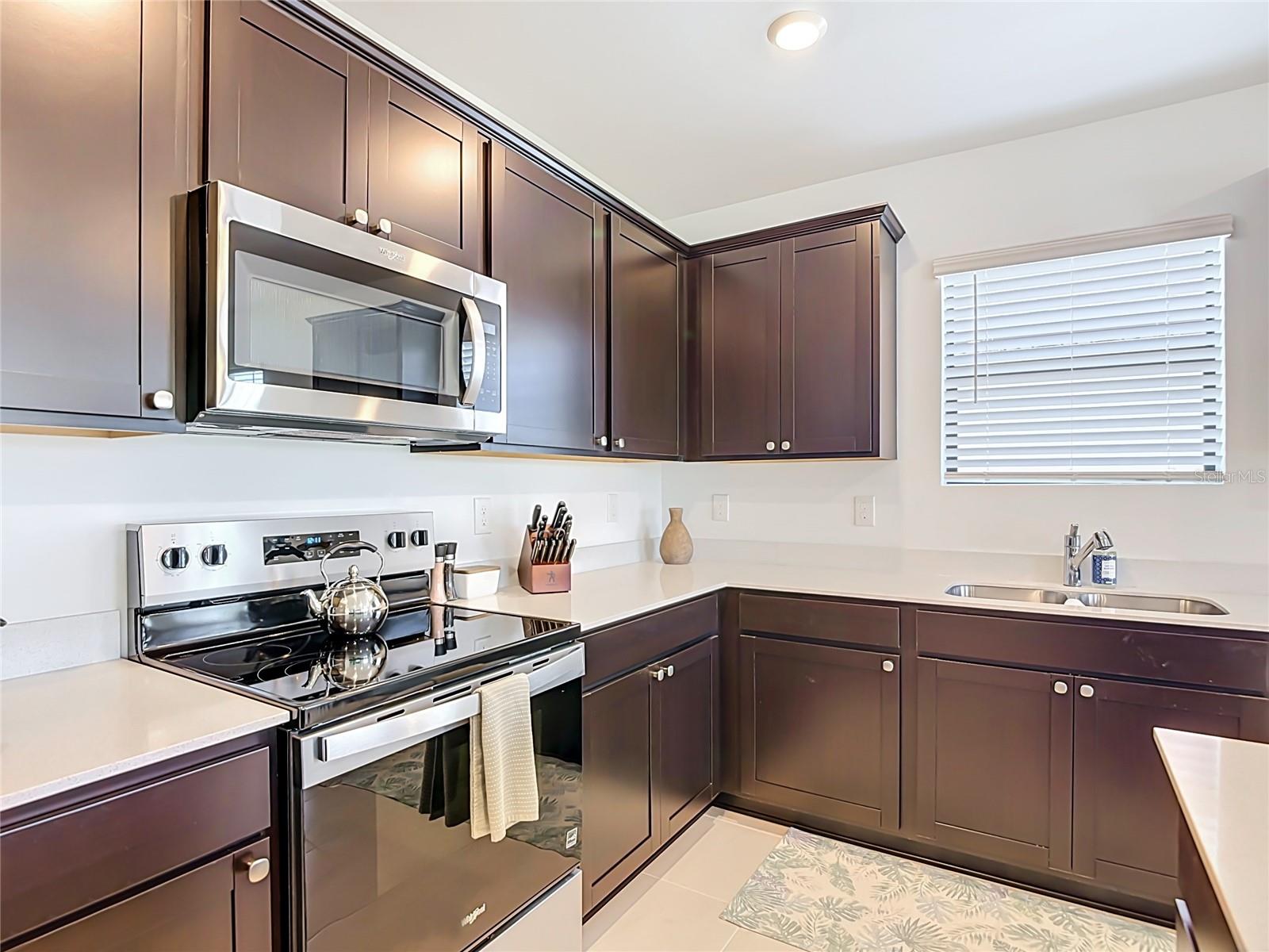 1211 CALOOSA COVE DR
