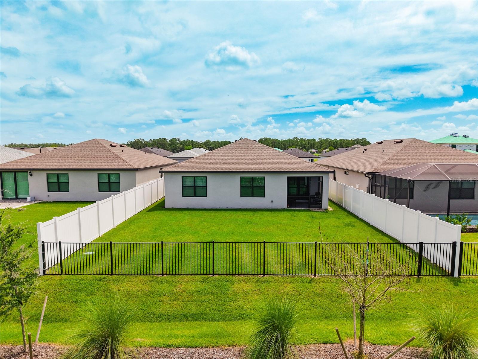 1211 CALOOSA COVE DR