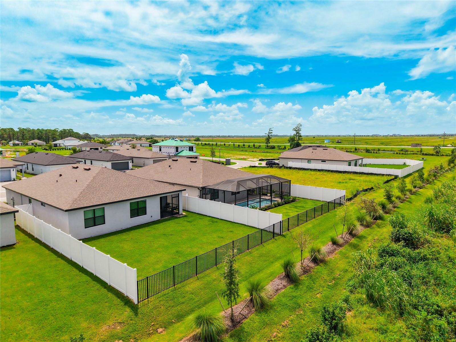 1211 CALOOSA COVE DR