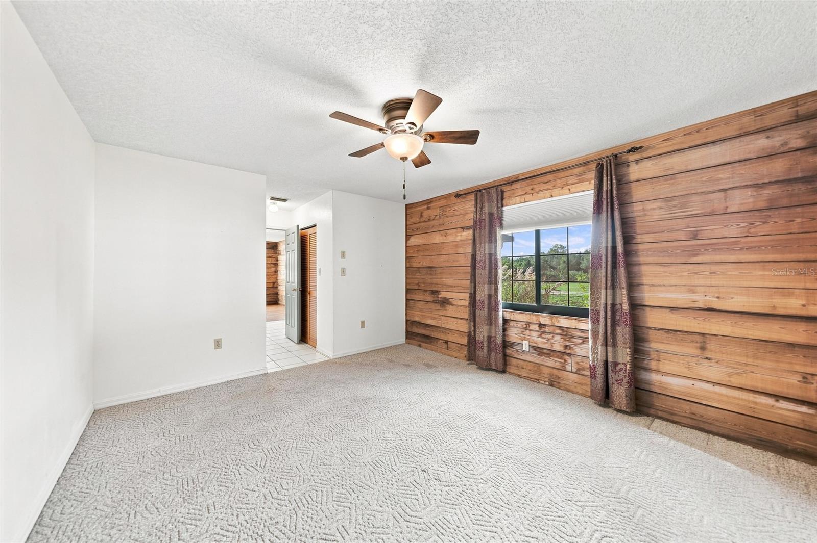 6609 PINEWOOD LN