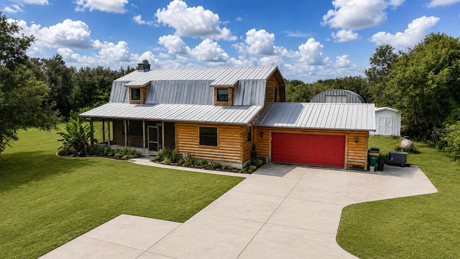 6609 PINEWOOD LN