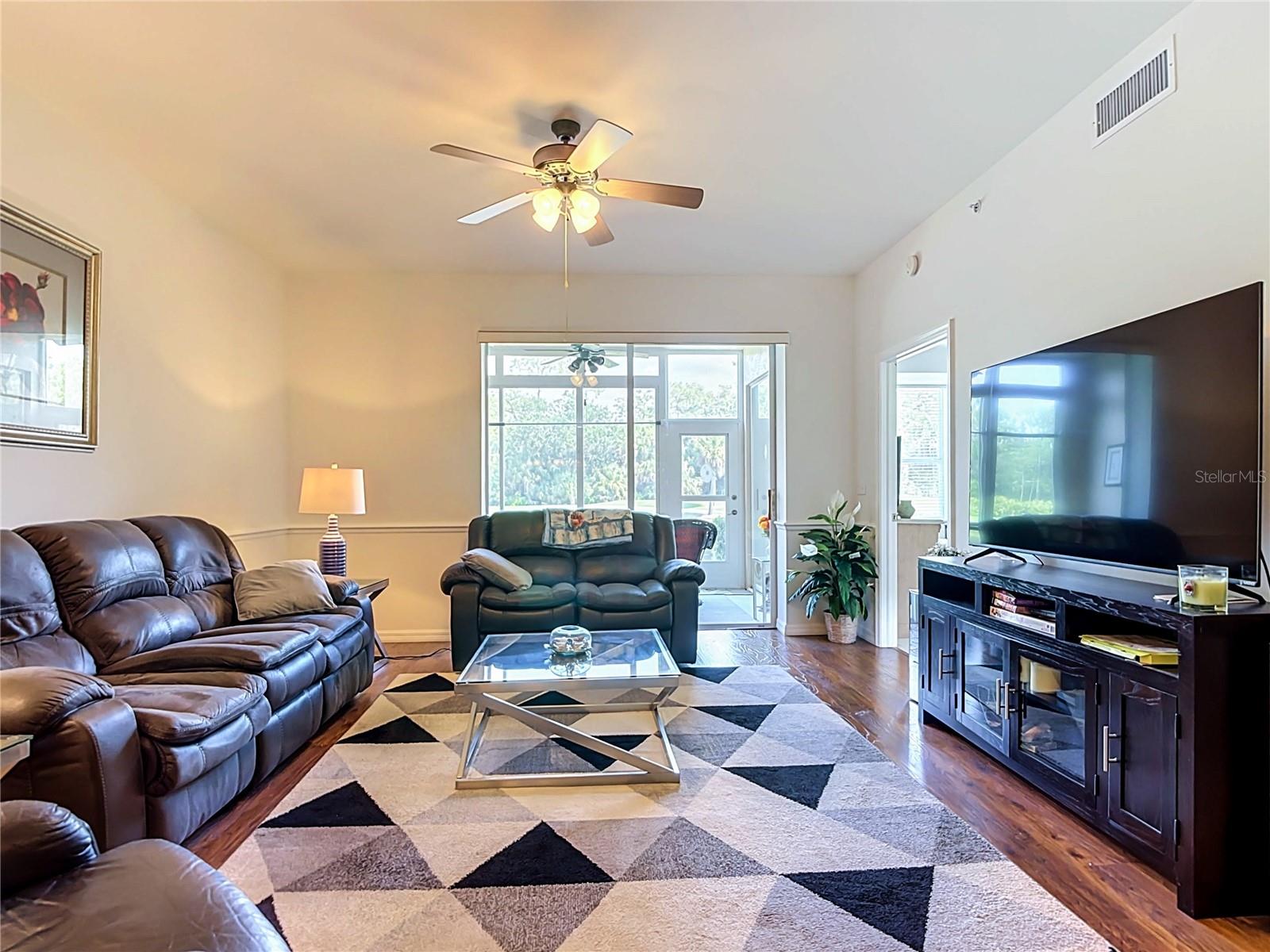 26190 CLARKSTON DR #104