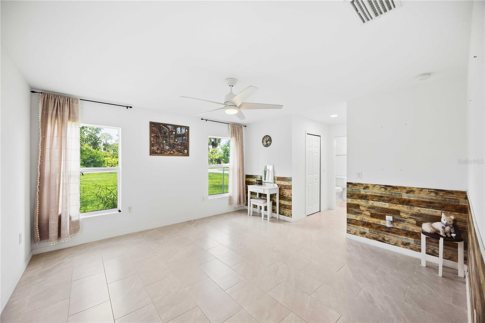 11261 & 11249 6TH AVE