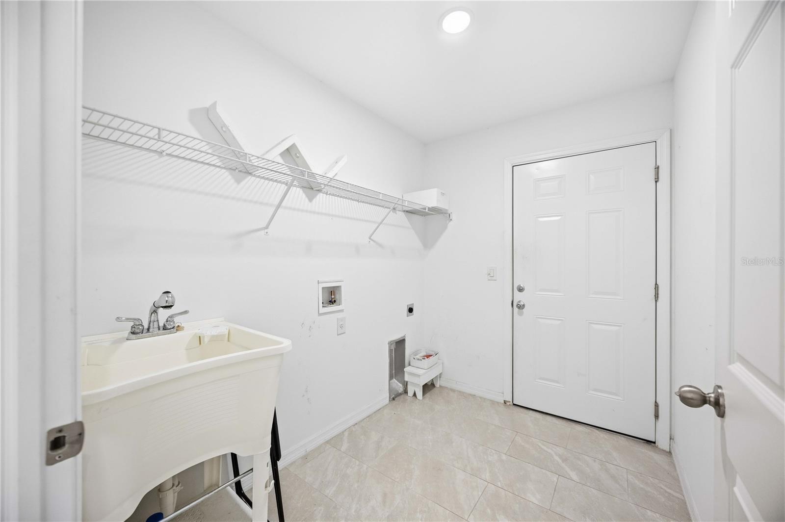 11261 & 11249 6TH AVE