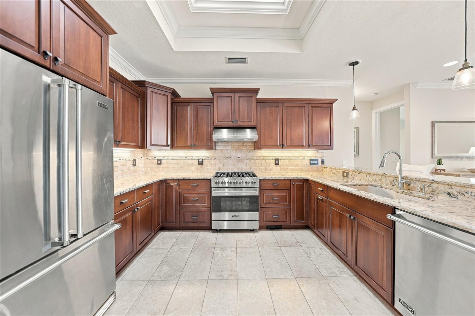 9614 SHELBURNE CIR