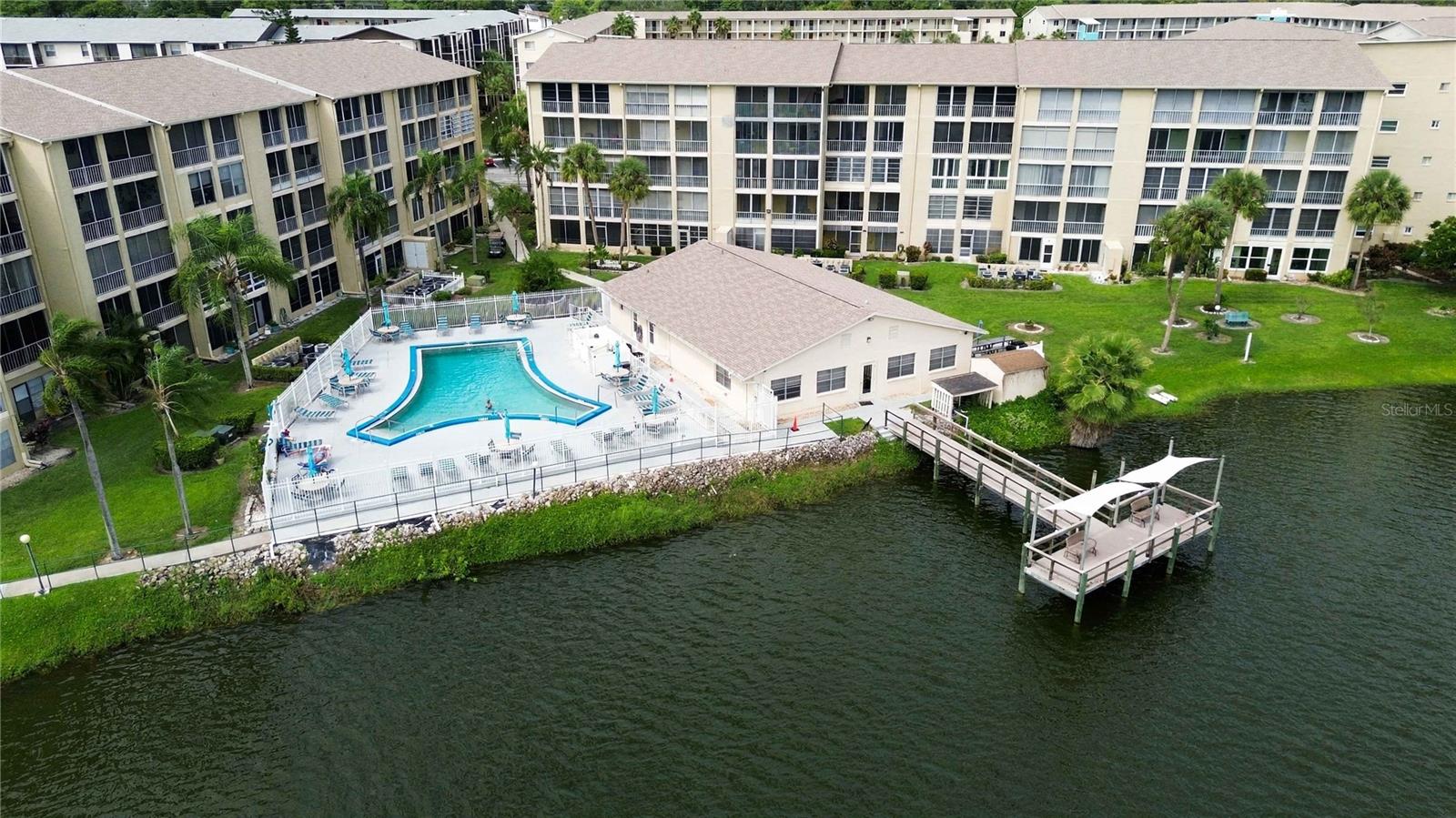 3617 LAKE BAYSHORE DR #401
