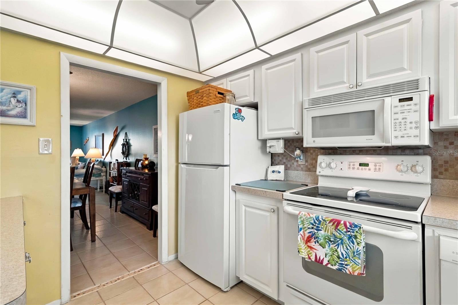 3617 LAKE BAYSHORE DR #401