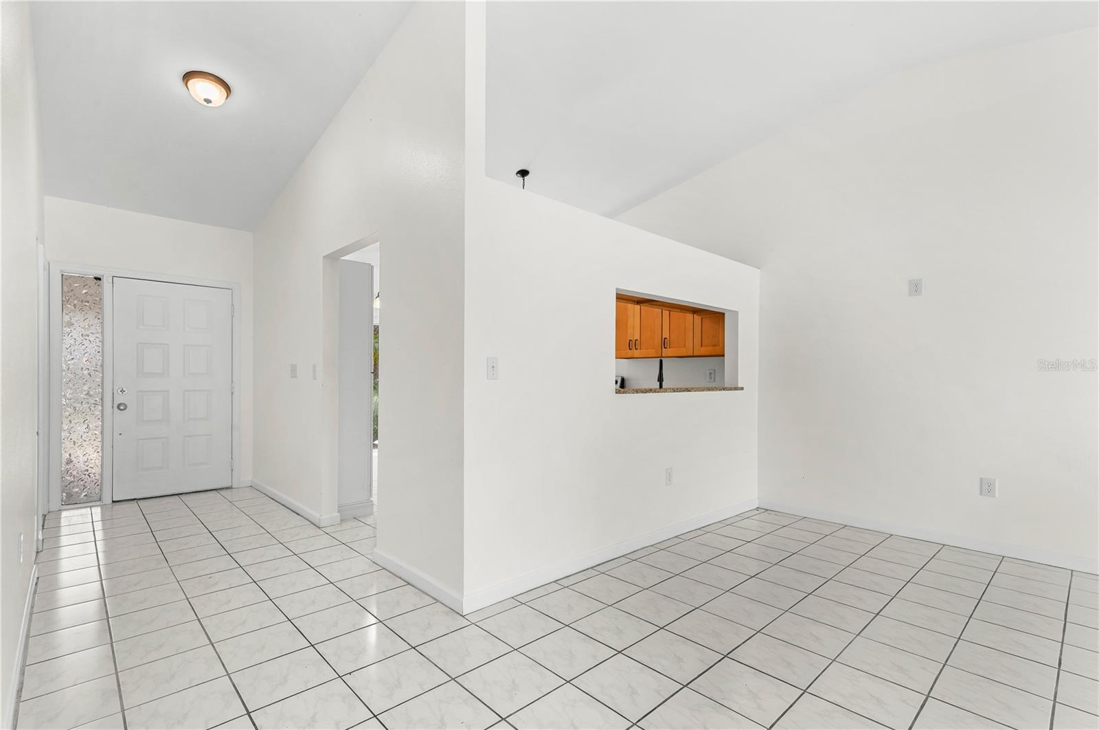 6479 ROYAL WOODS DR