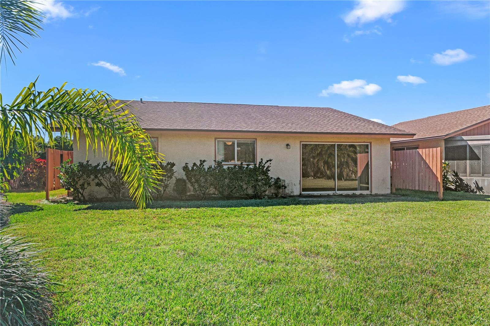 6479 ROYAL WOODS DR