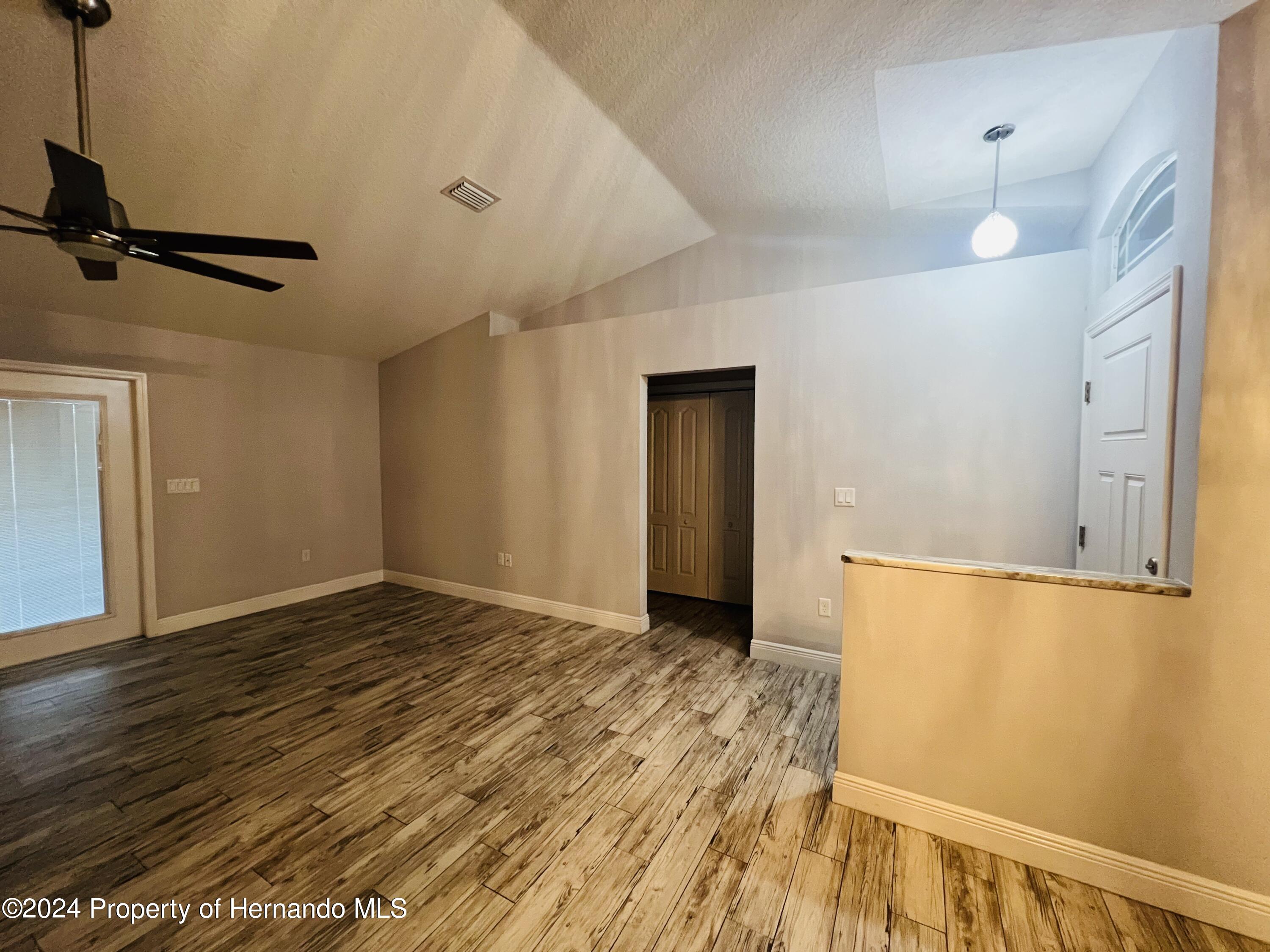 13436 Barlington Street