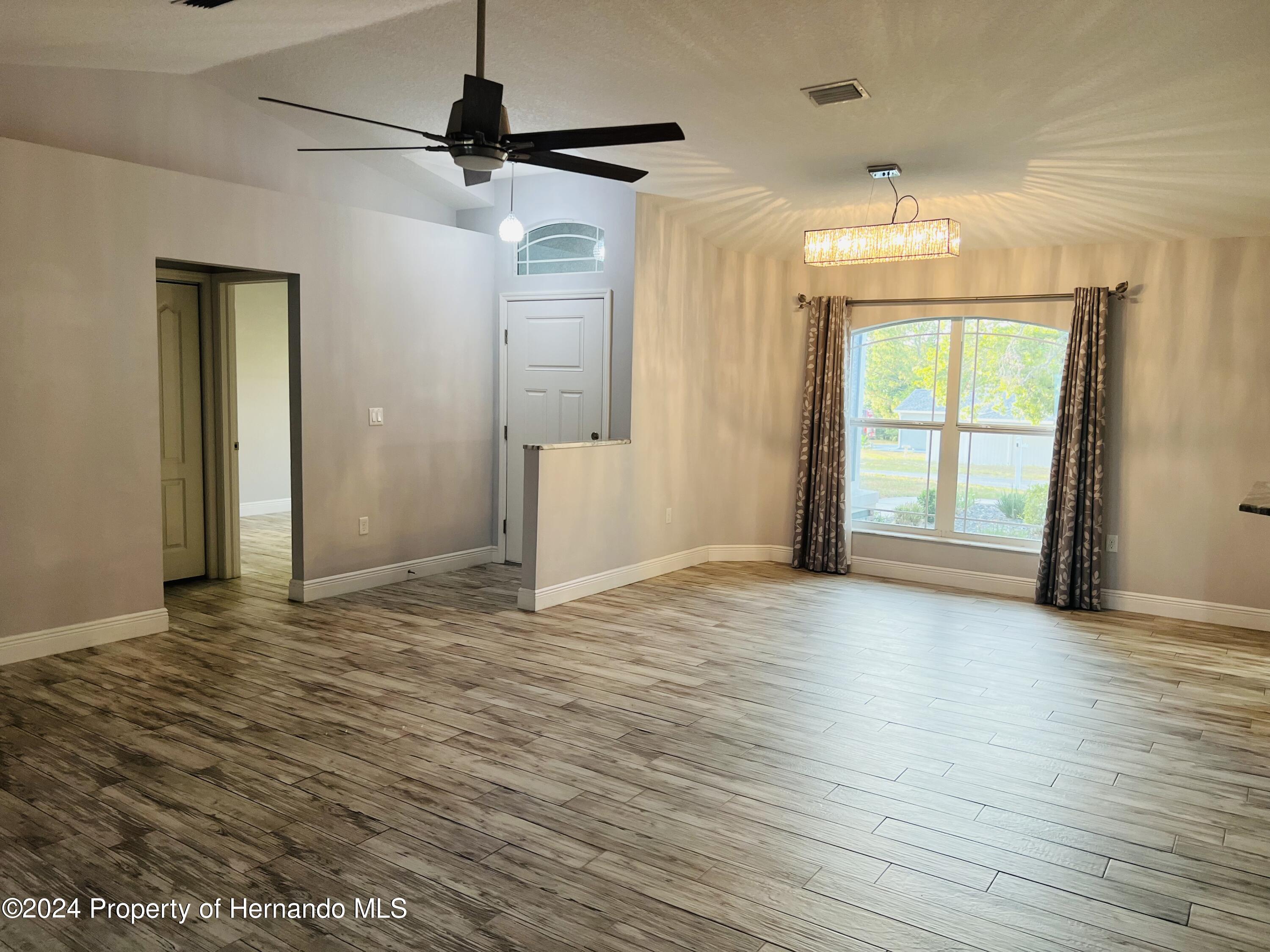 13436 Barlington Street