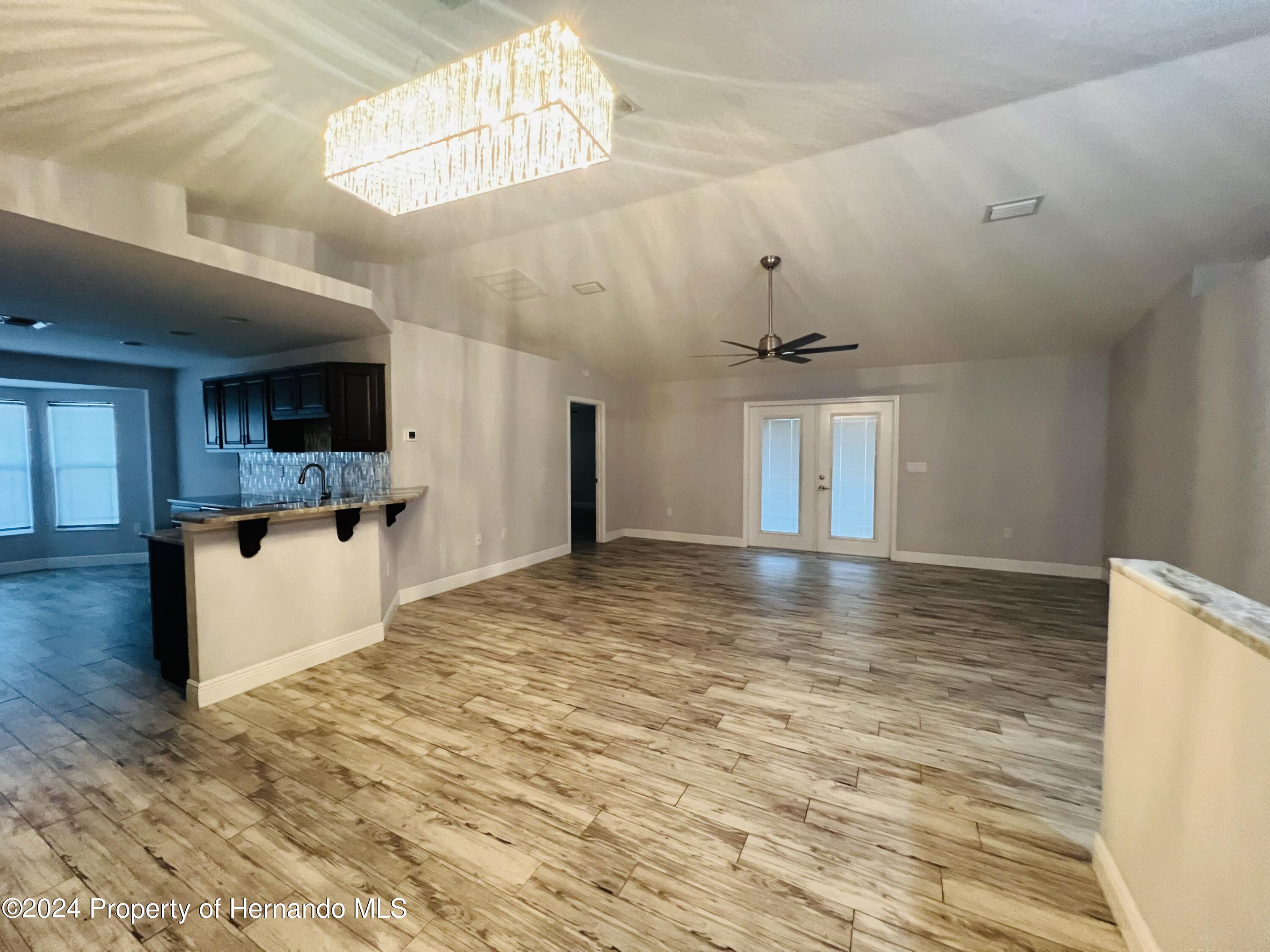 13436 Barlington Street