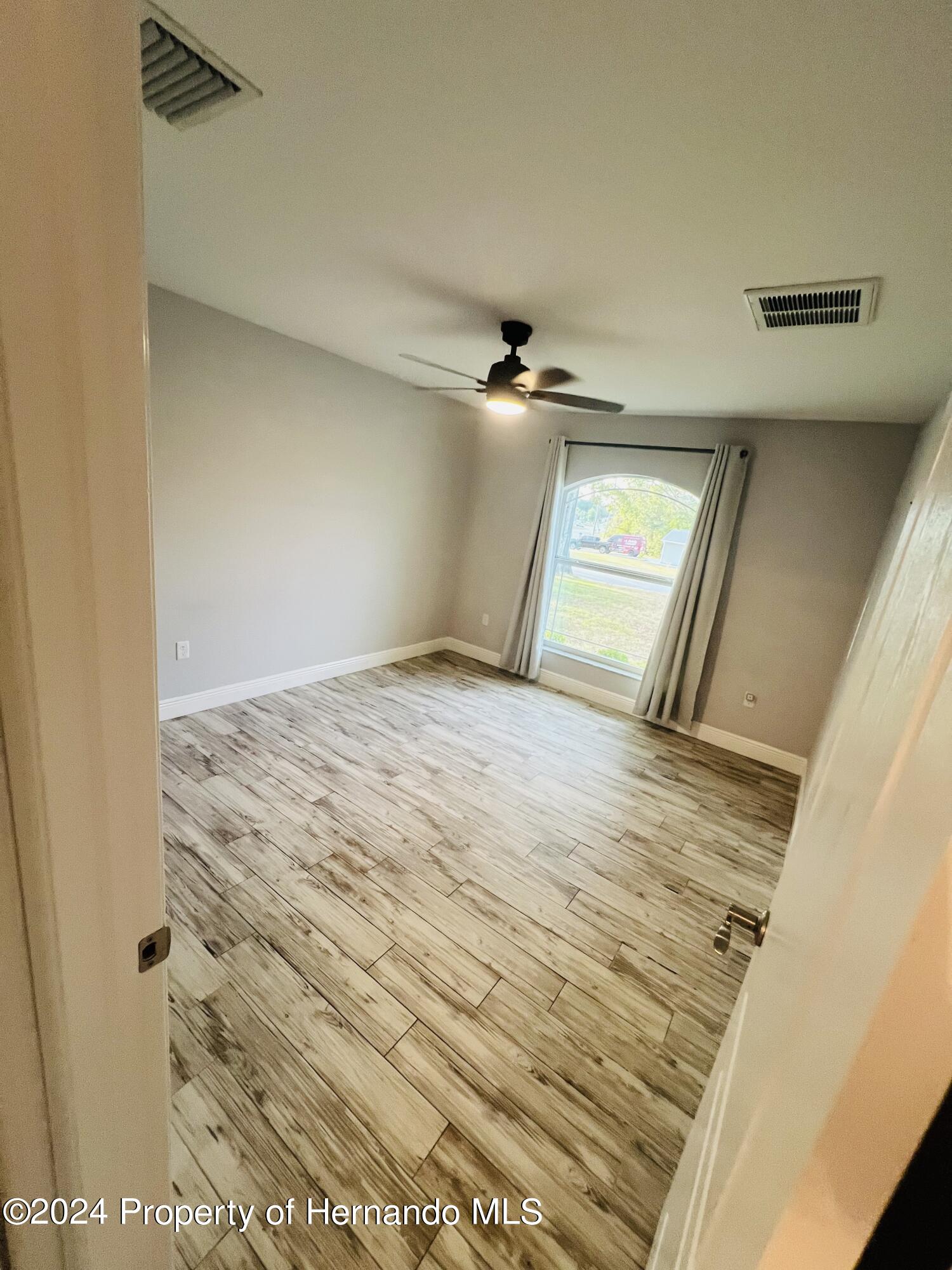 13436 Barlington Street