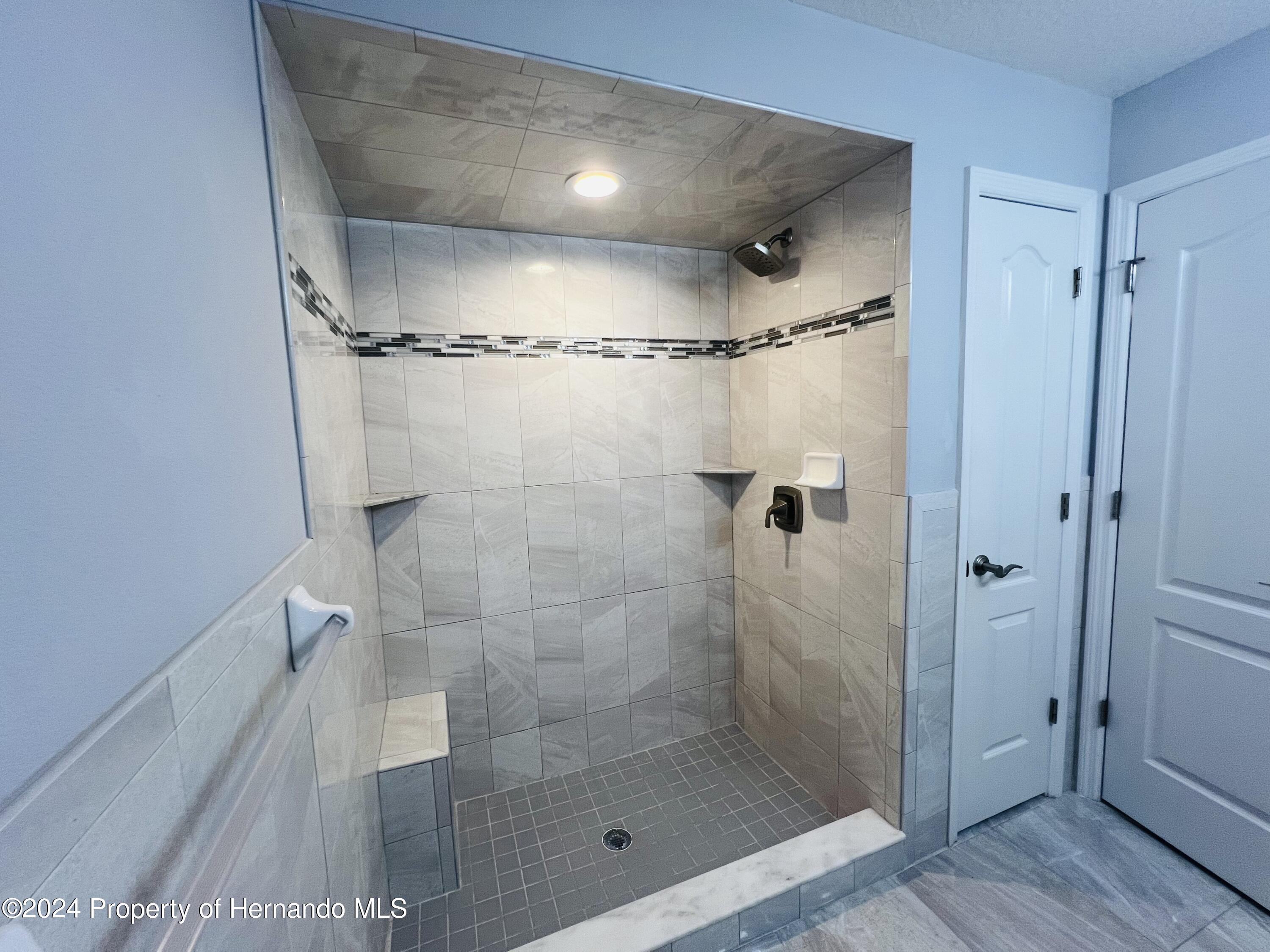 13436 Barlington Street