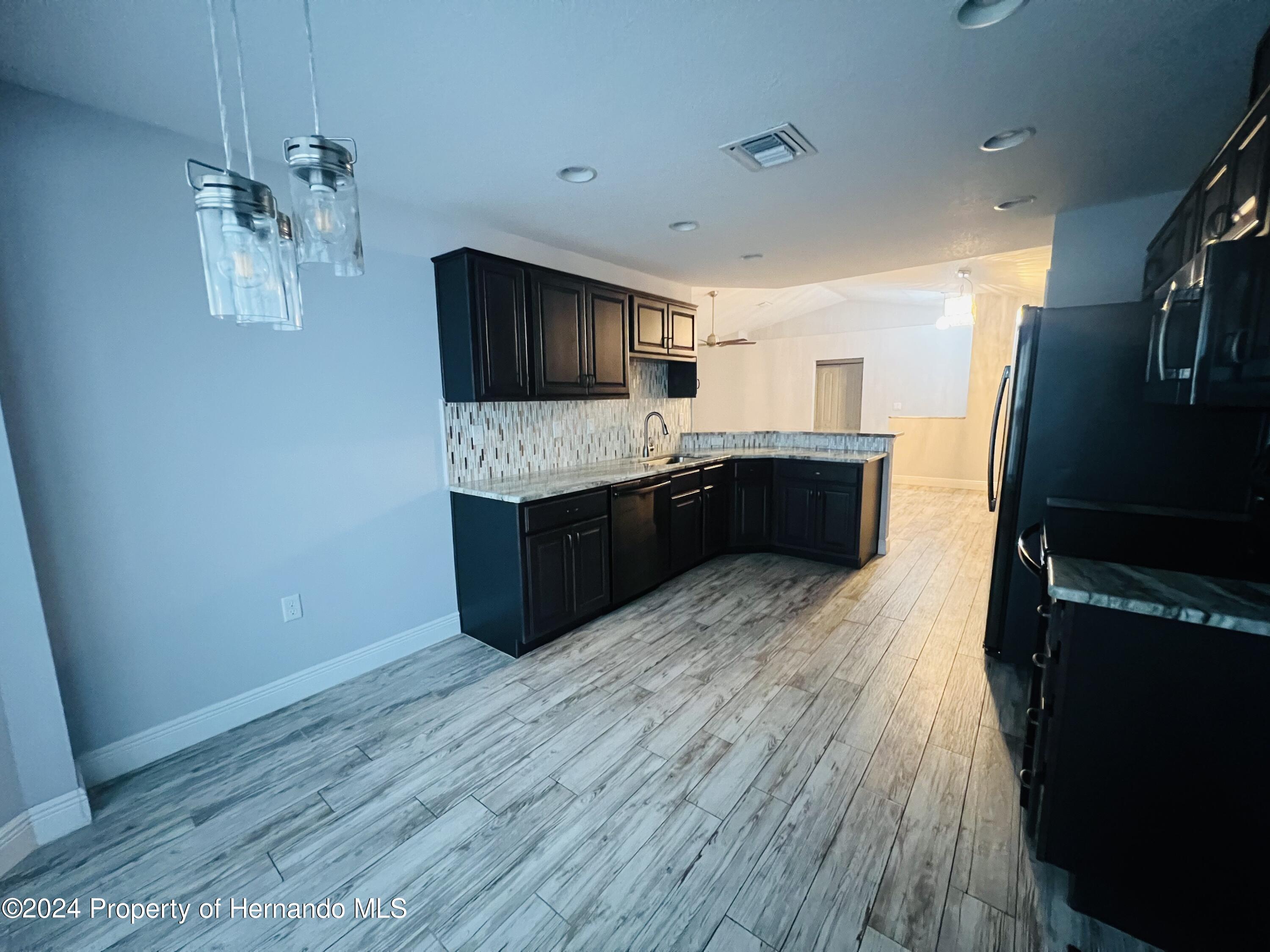 13436 Barlington Street