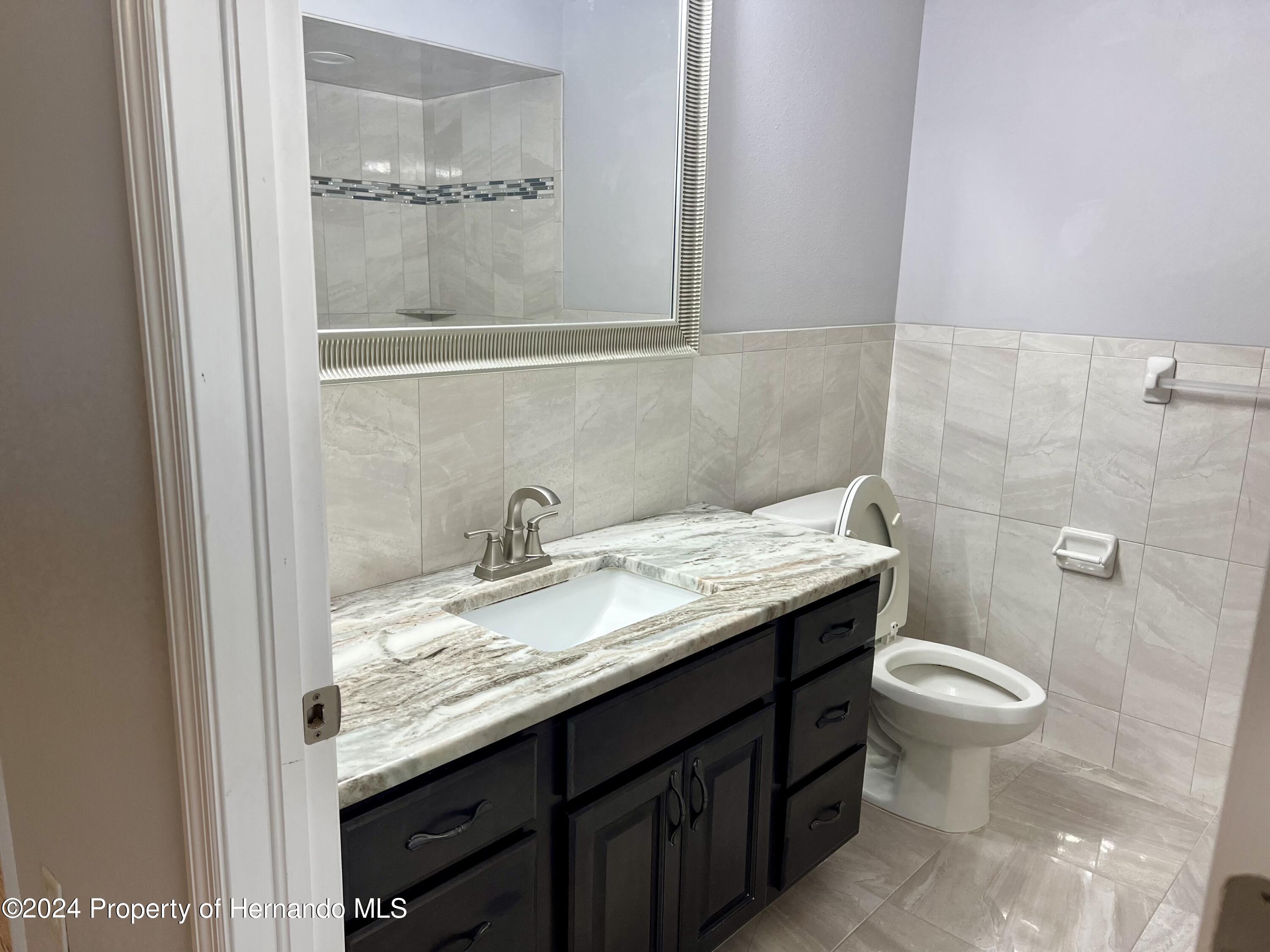 13436 Barlington Street