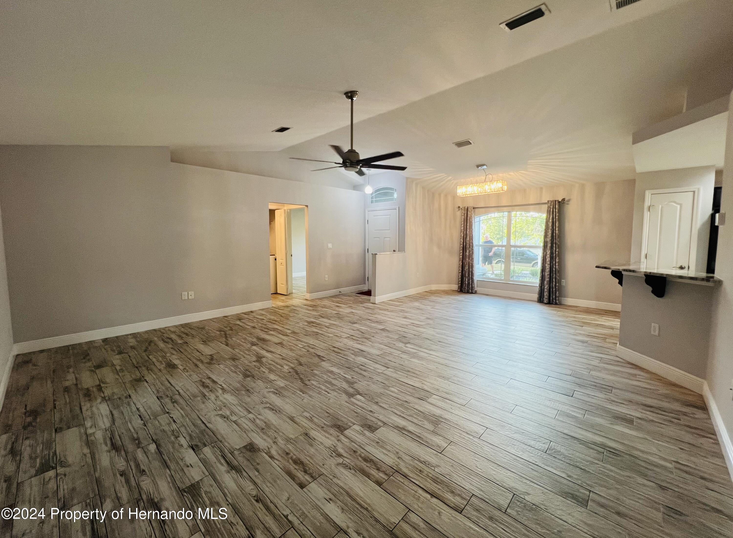 13436 Barlington Street