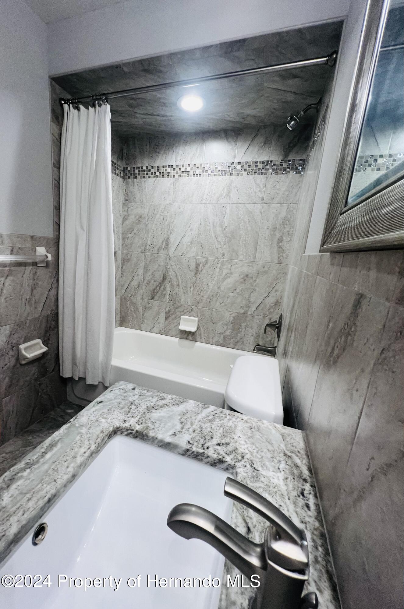 13436 Barlington Street