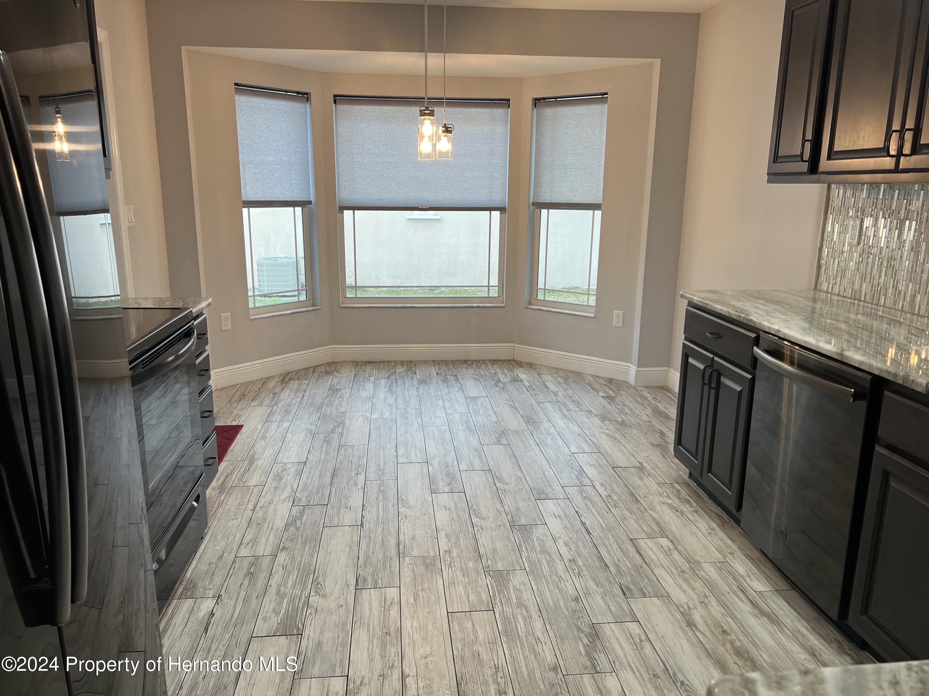 13436 Barlington Street