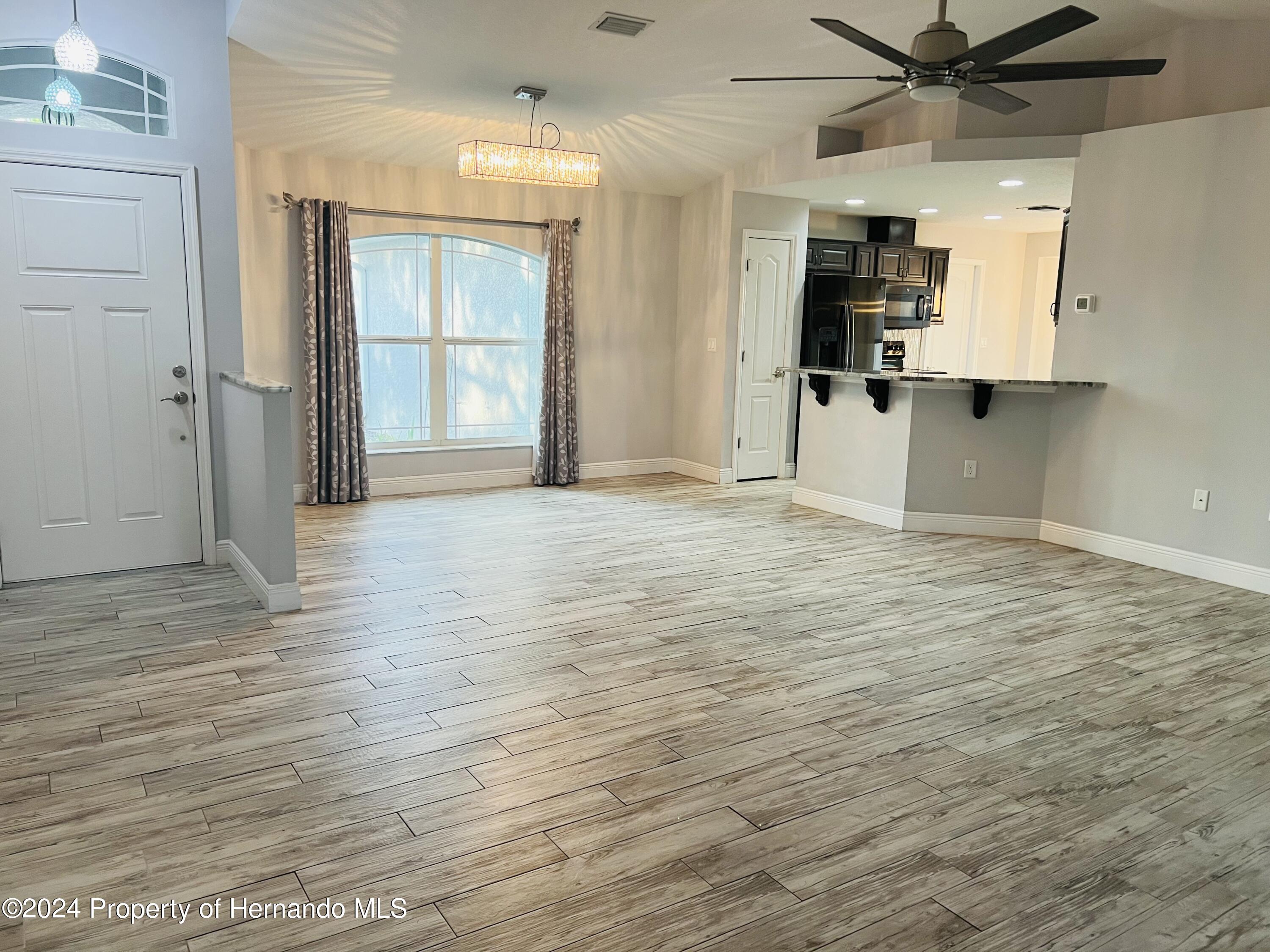 13436 Barlington Street