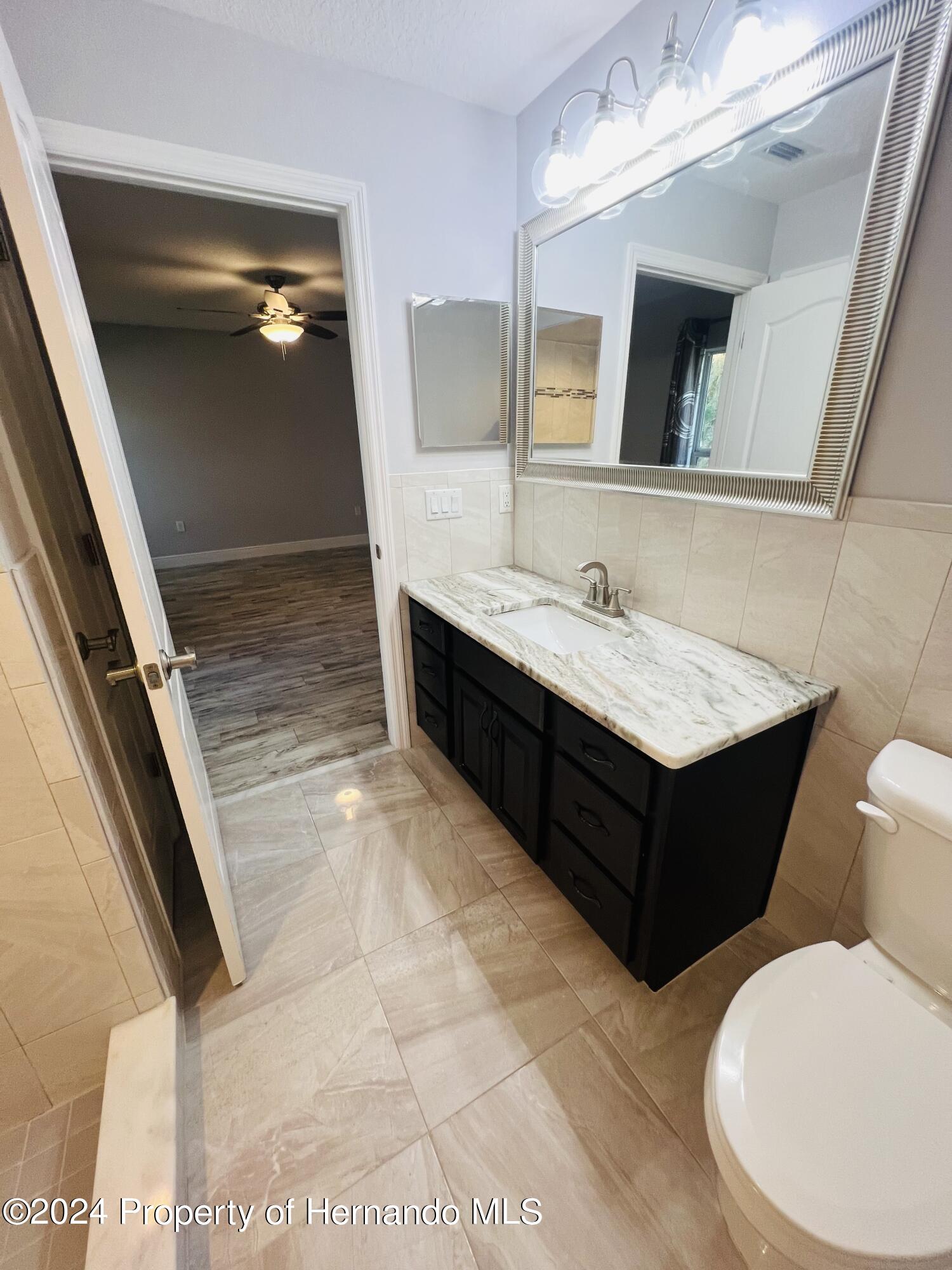 13436 Barlington Street