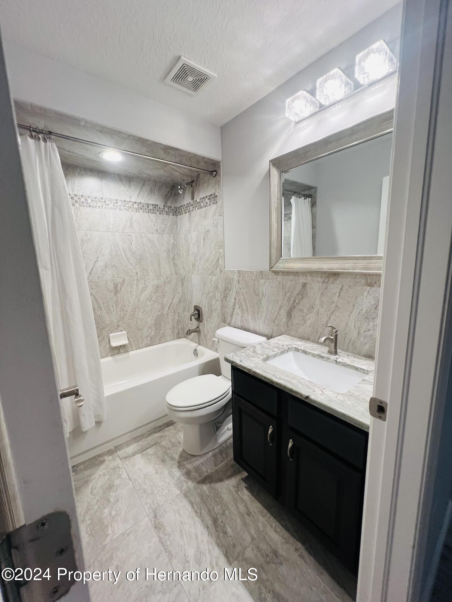 13436 Barlington Street