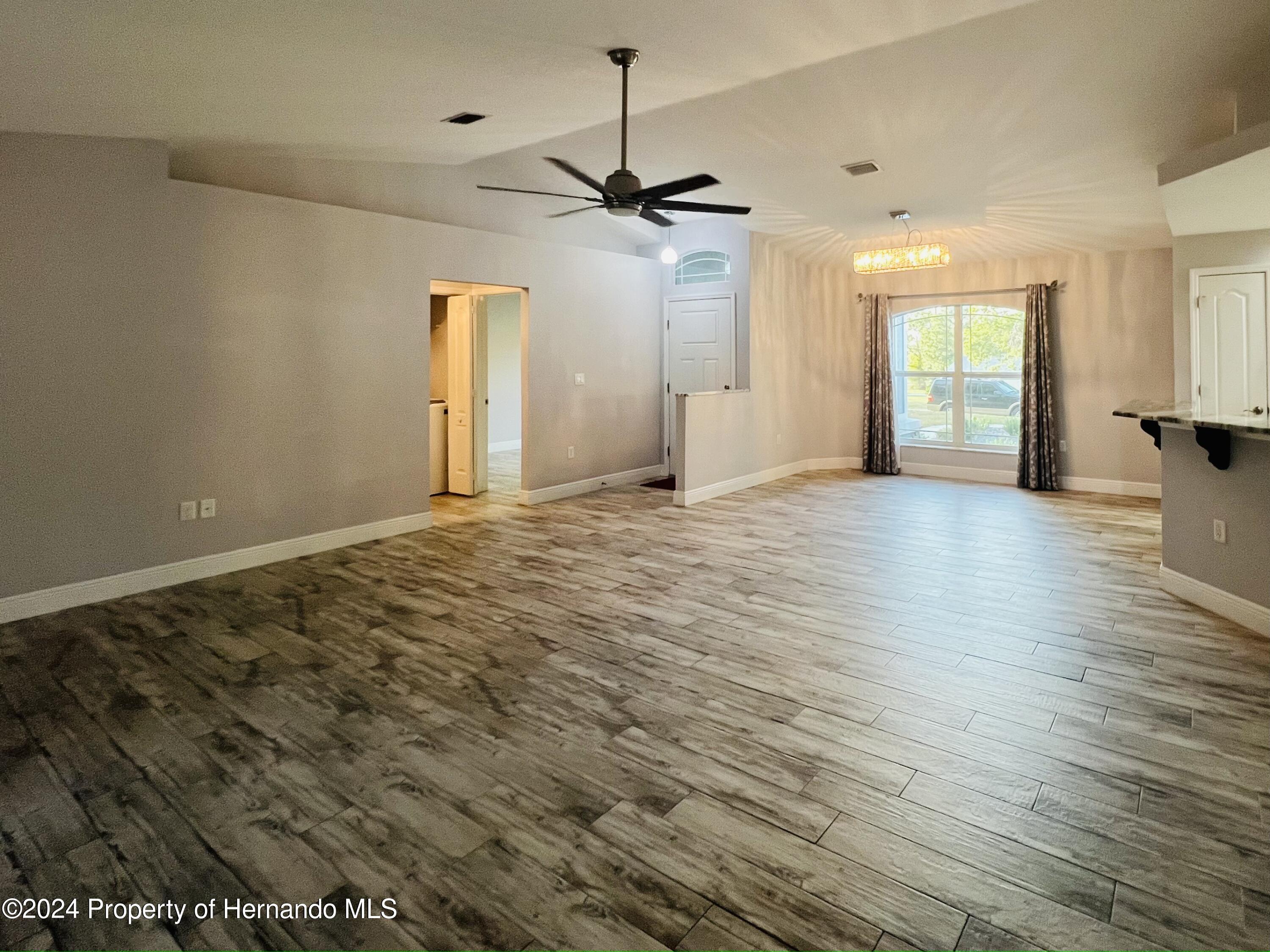 13436 Barlington Street