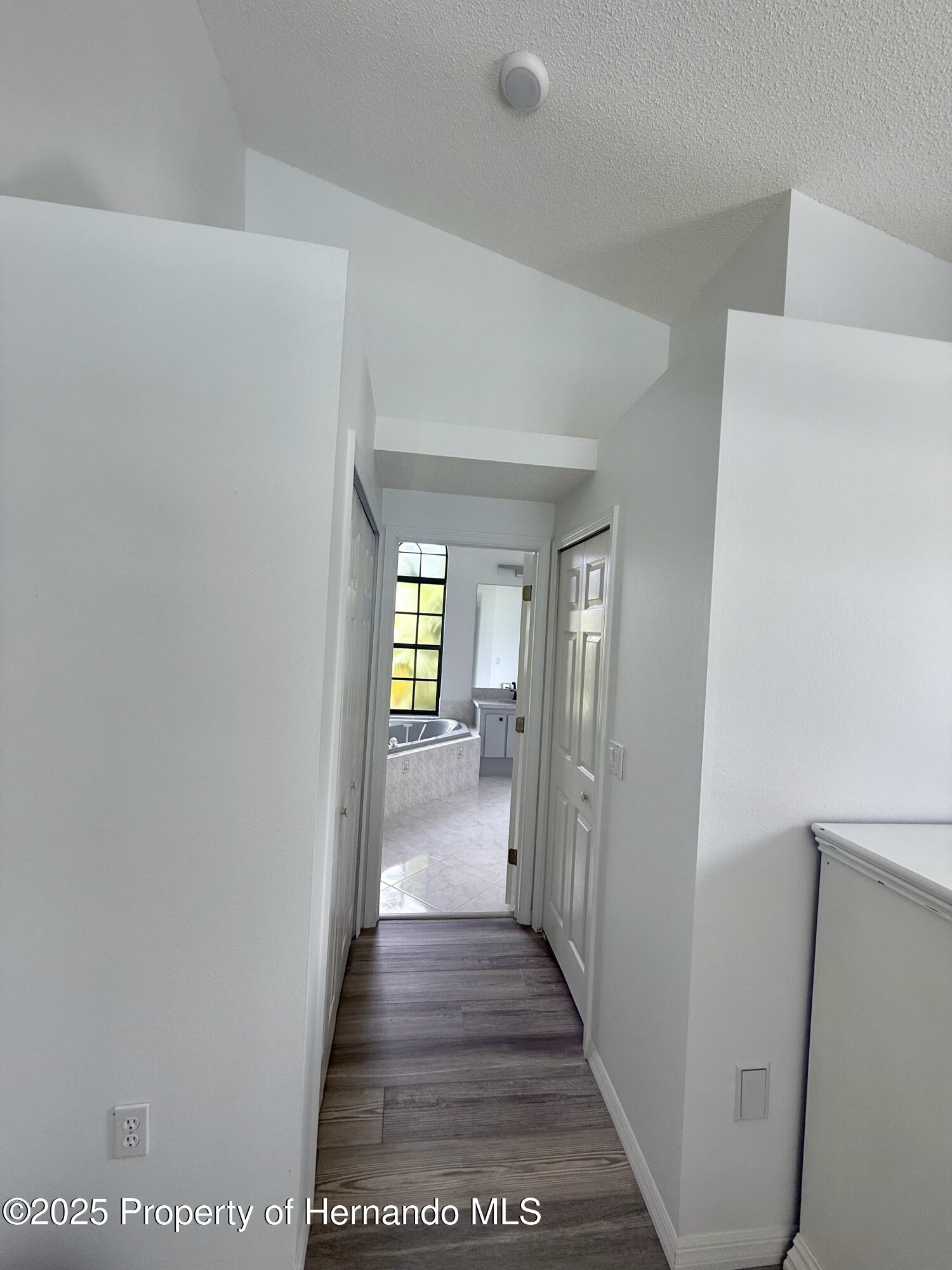 199 N Crystal Meadow Path