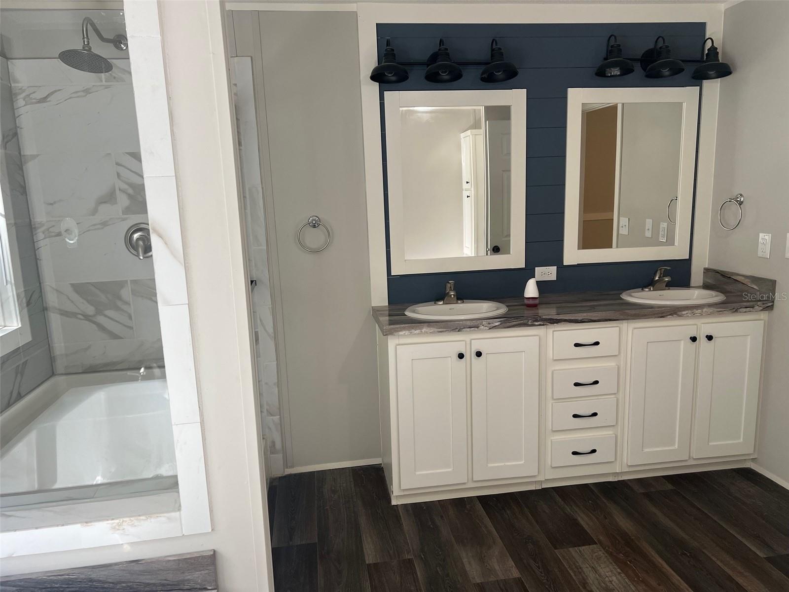 6434 W CHERRYWOOD ST