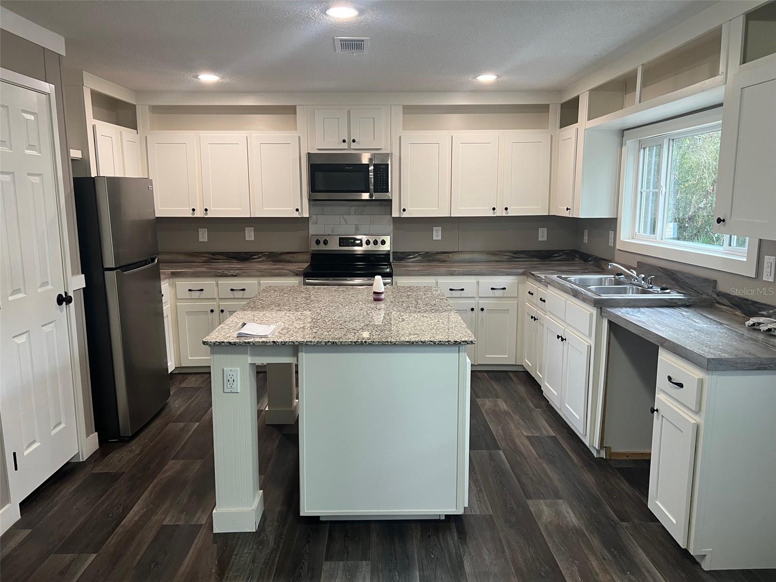 6434 W CHERRYWOOD ST