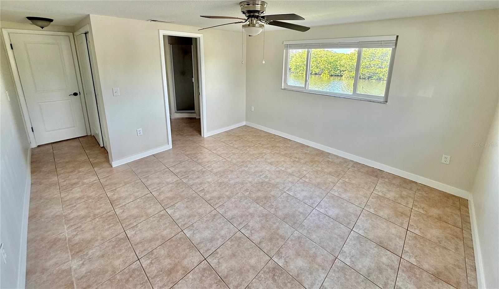 9927 ISLAND HARBOR DR