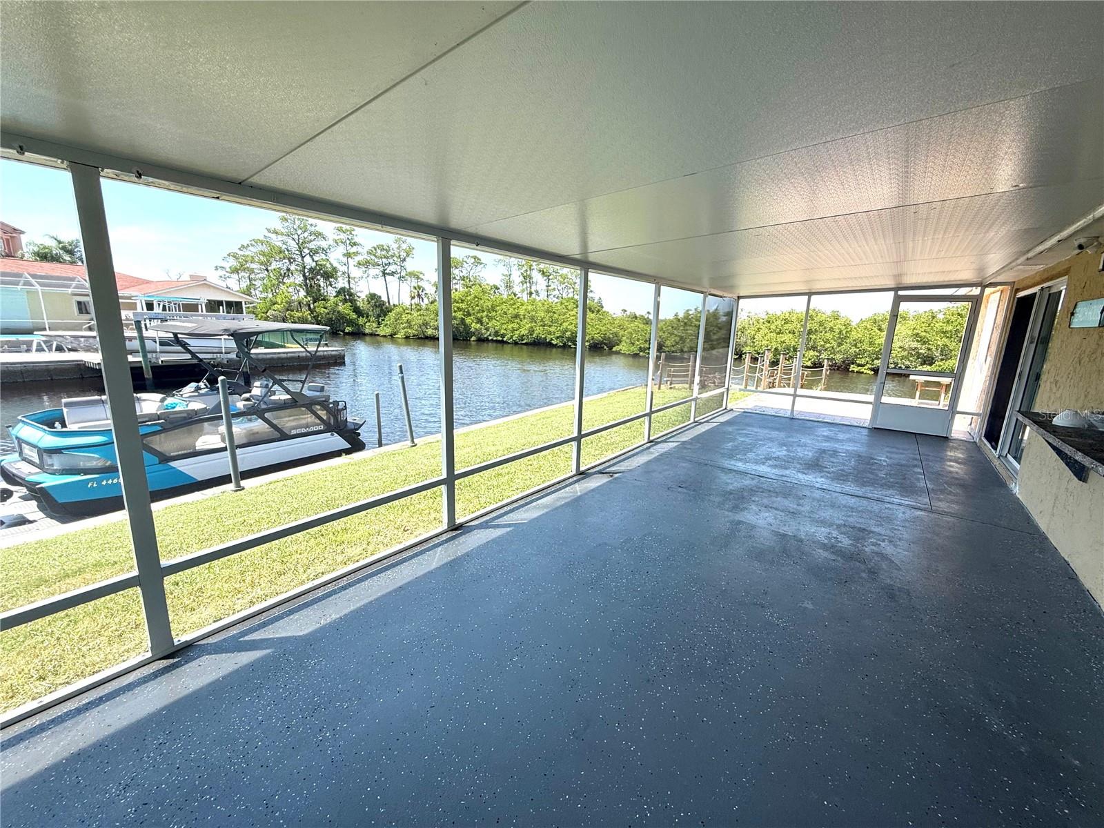 9927 ISLAND HARBOR DR