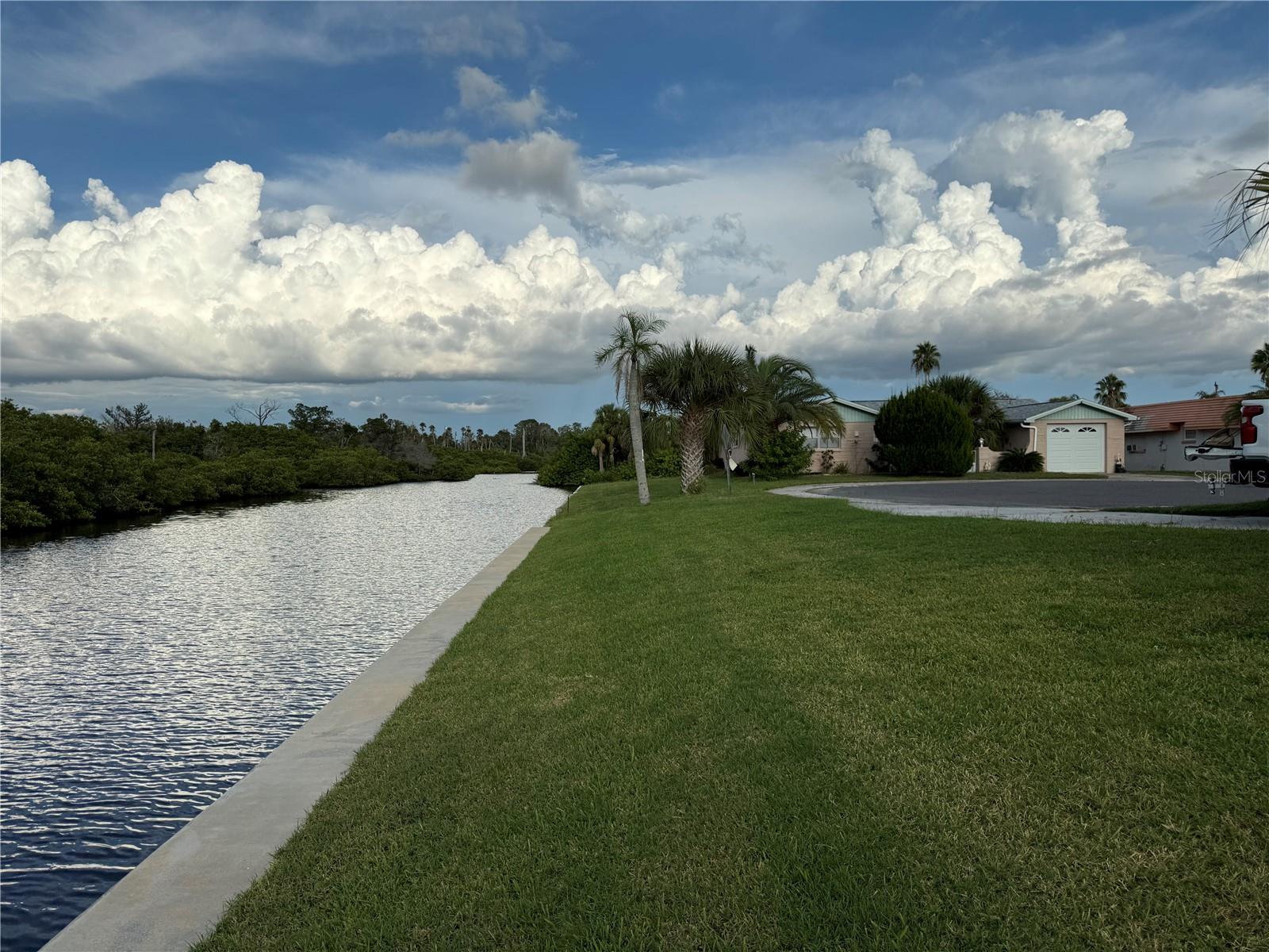 9927 ISLAND HARBOR DR