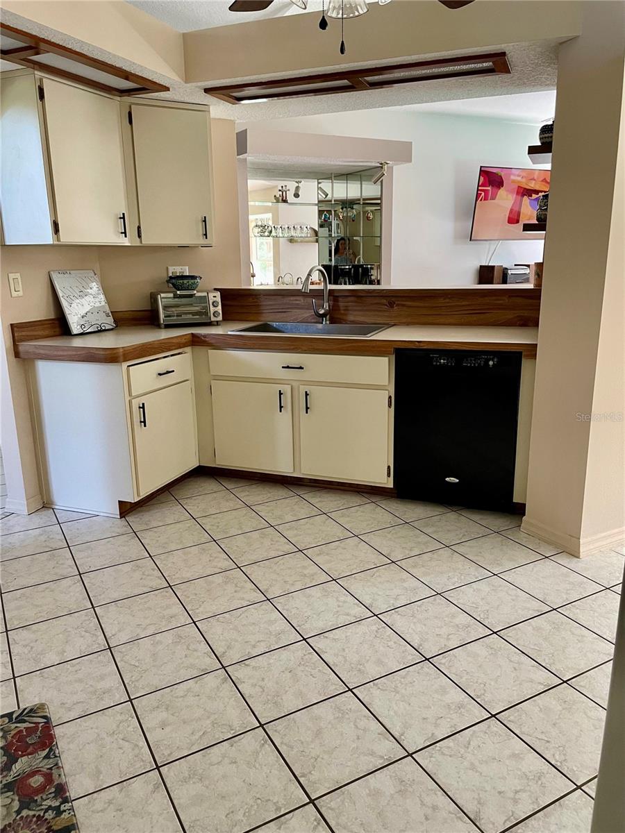 2156 NEW AZORA RD
