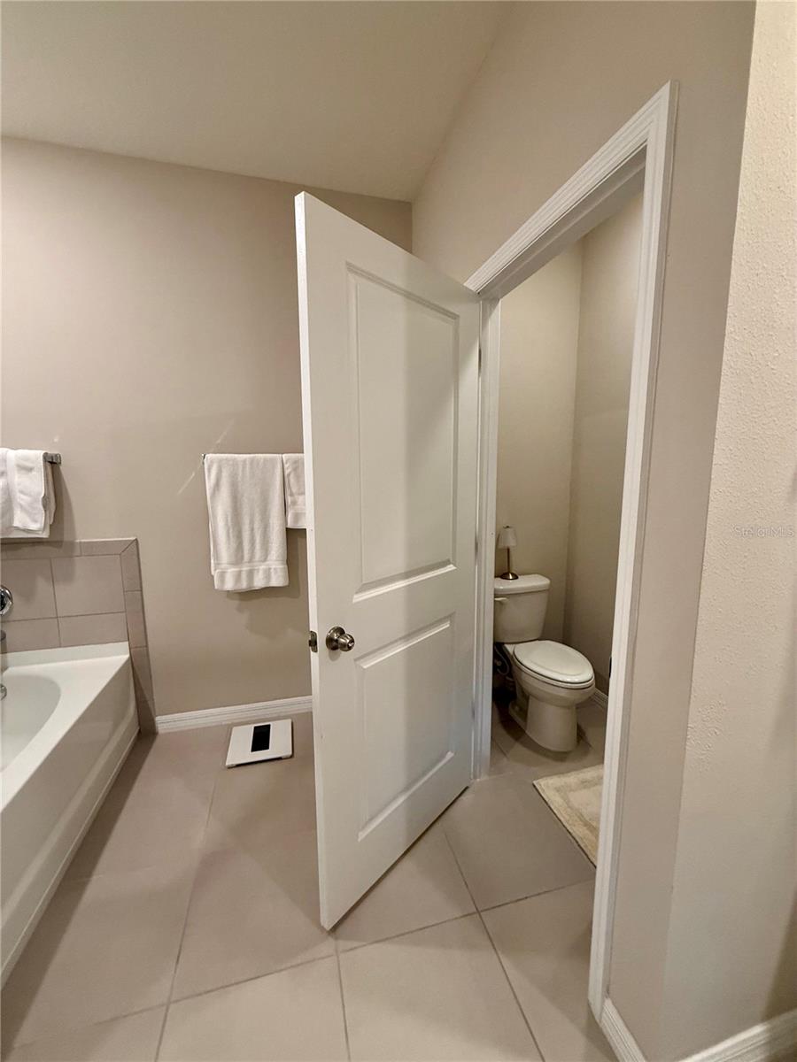 7611 ODESSA CT