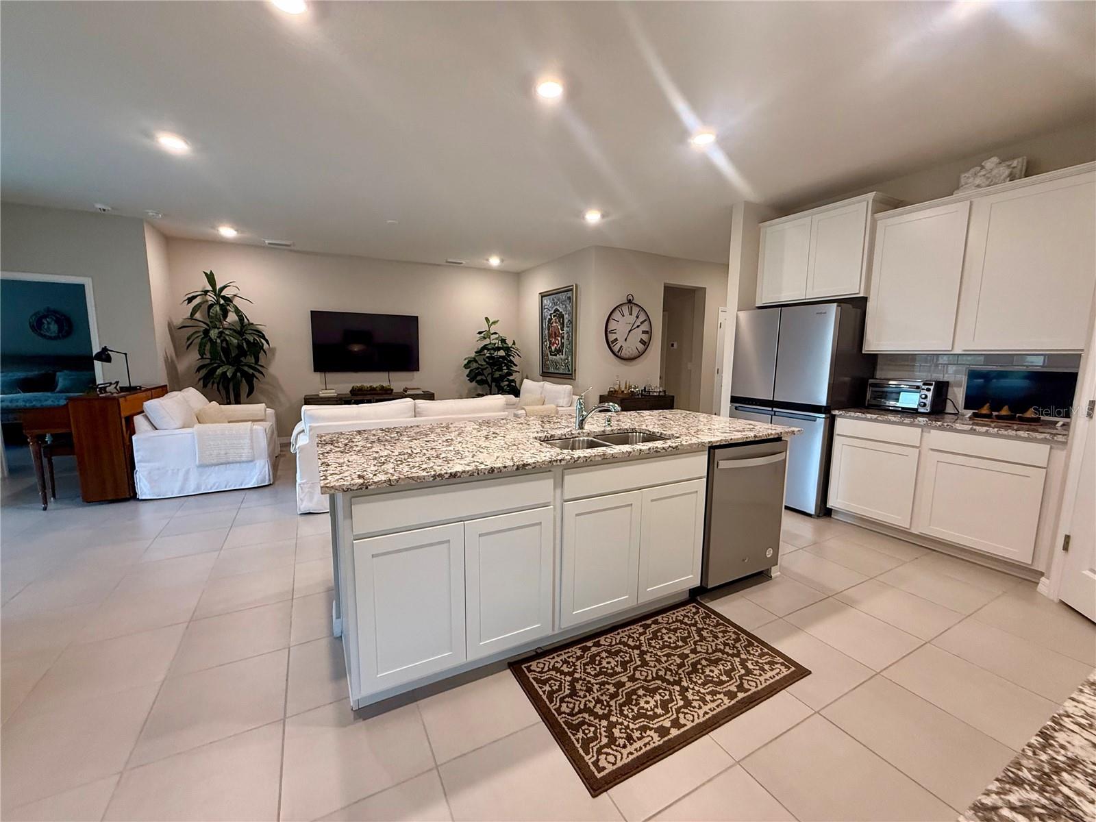 7611 ODESSA CT