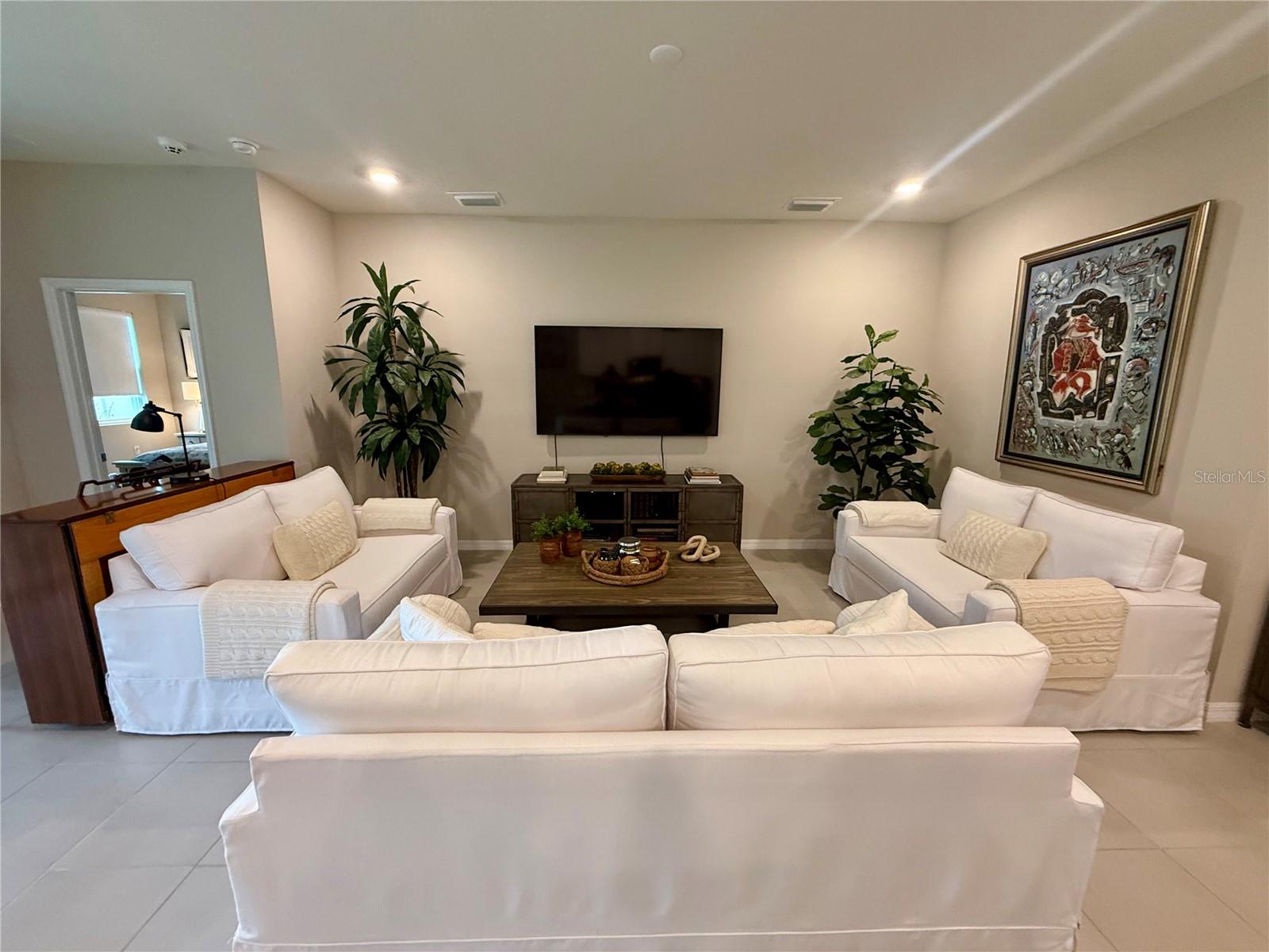 7611 ODESSA CT